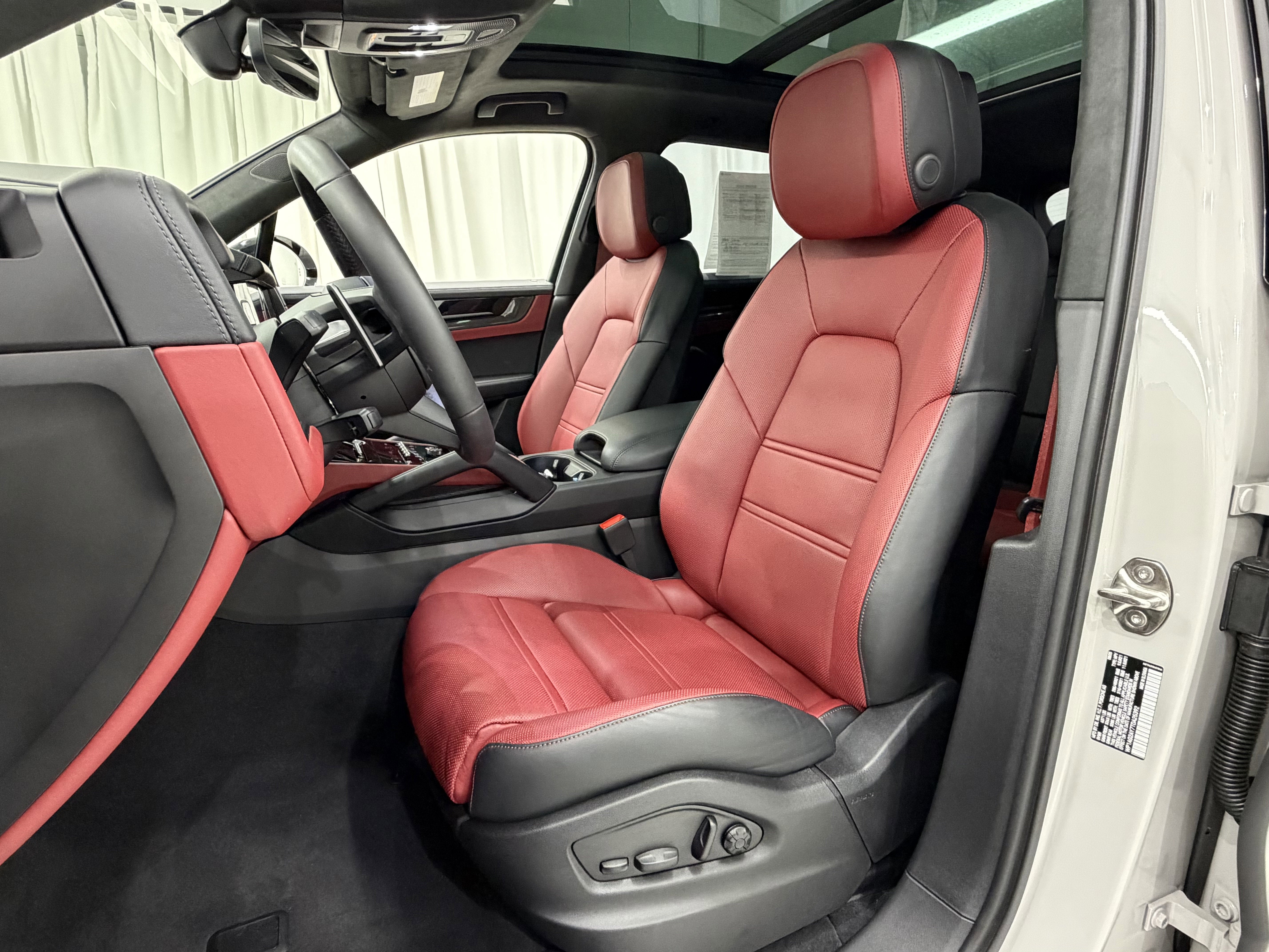 2026 Porsche Cayenne Gts