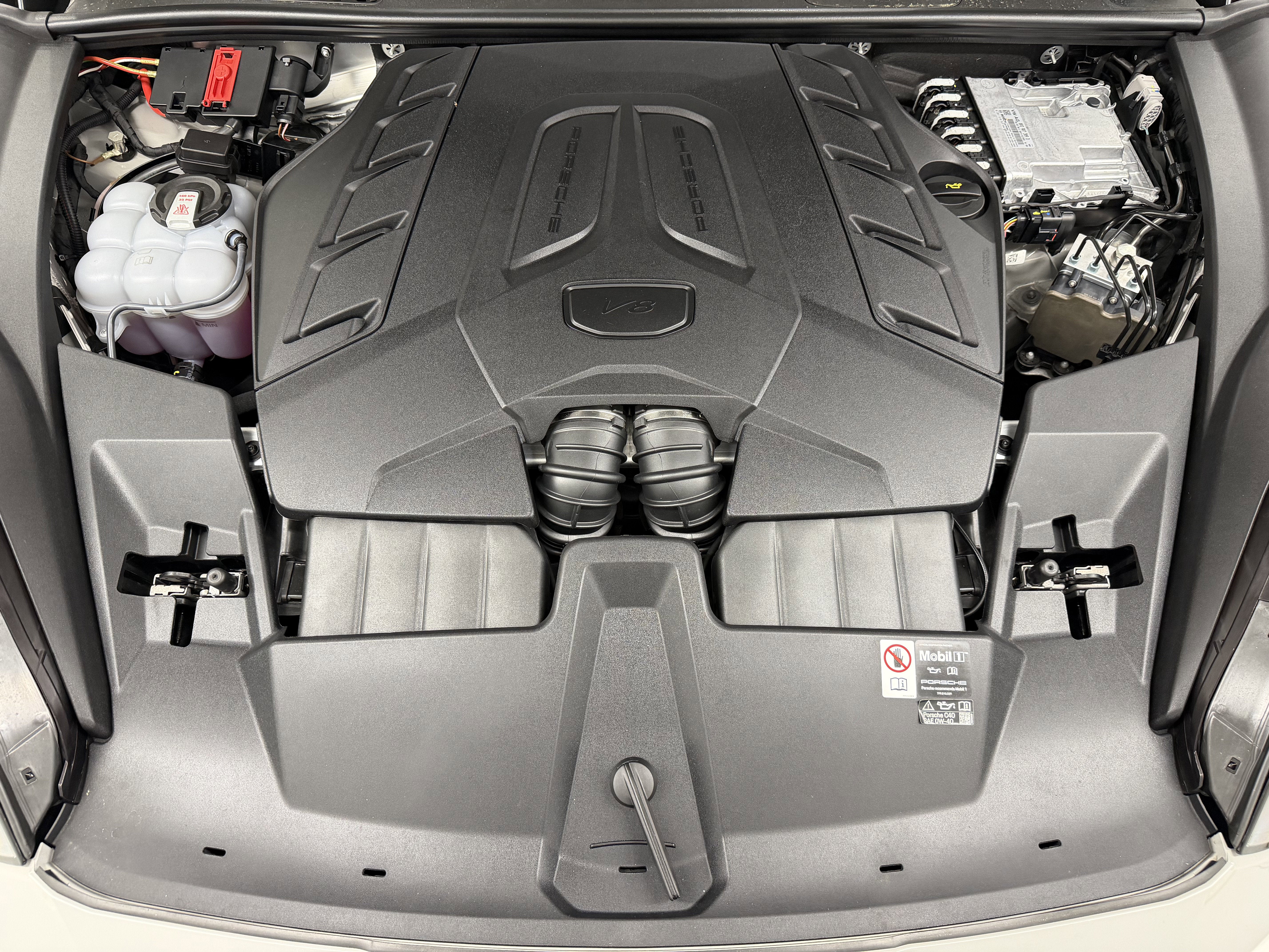 2026 Porsche Cayenne Gts