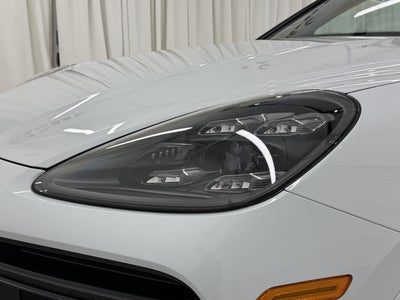 2023 Porsche Cayenne Turbo S E-Hybrid