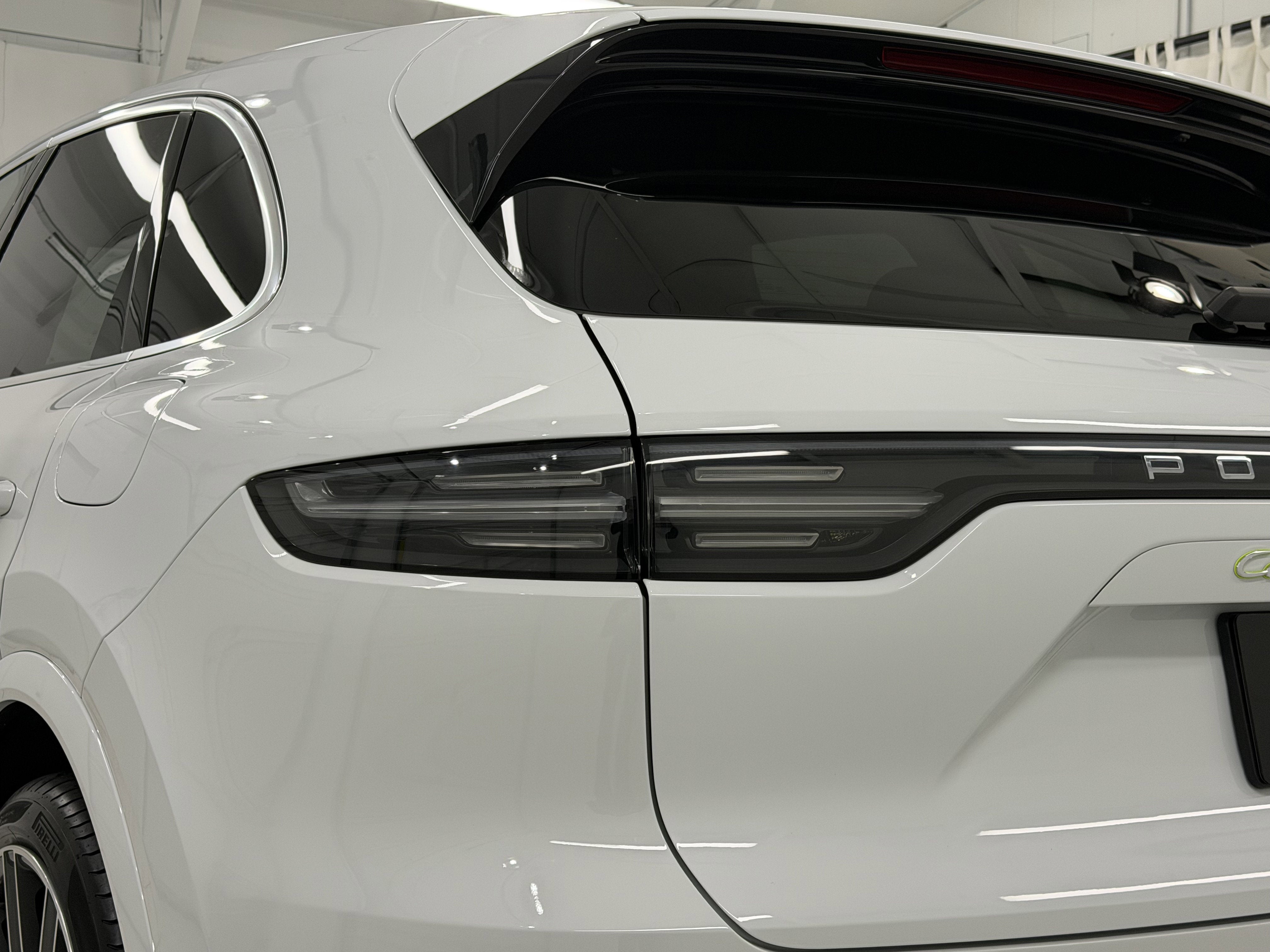 2023 Porsche Cayenne Turbo S E-Hybrid