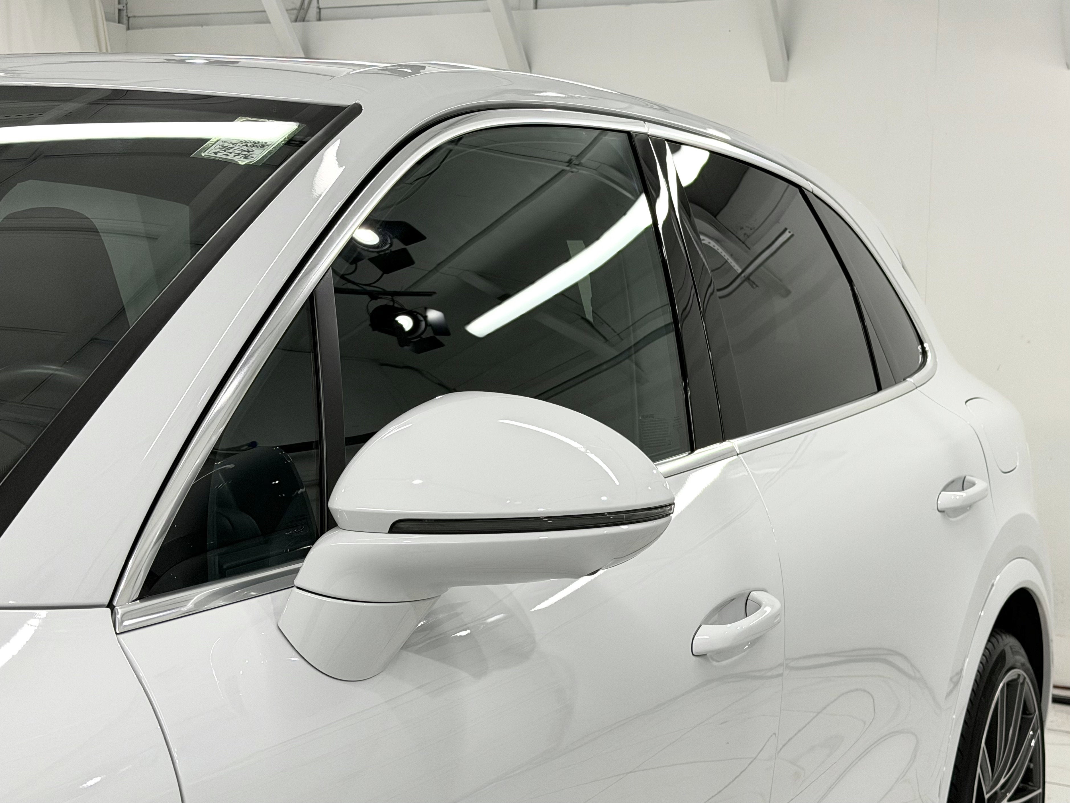 2023 Porsche Cayenne Turbo S E-Hybrid