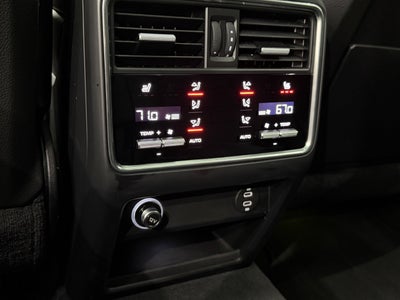 2023 Porsche Cayenne Turbo S E-Hybrid