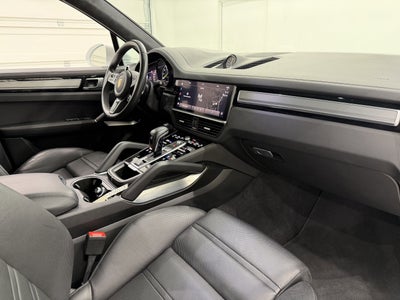 2023 Porsche Cayenne Turbo S E-Hybrid