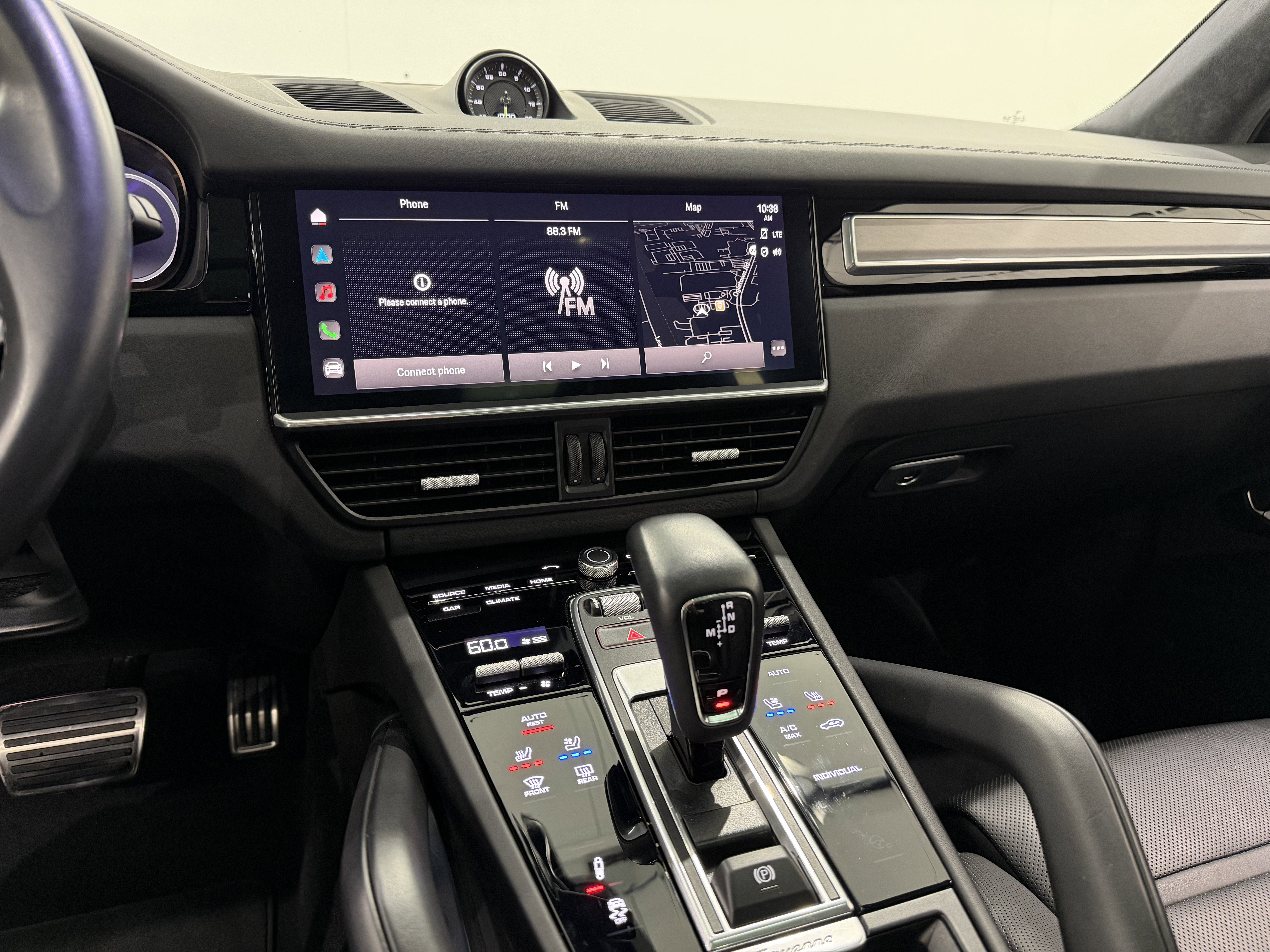 2023 Porsche Cayenne Turbo S E-Hybrid