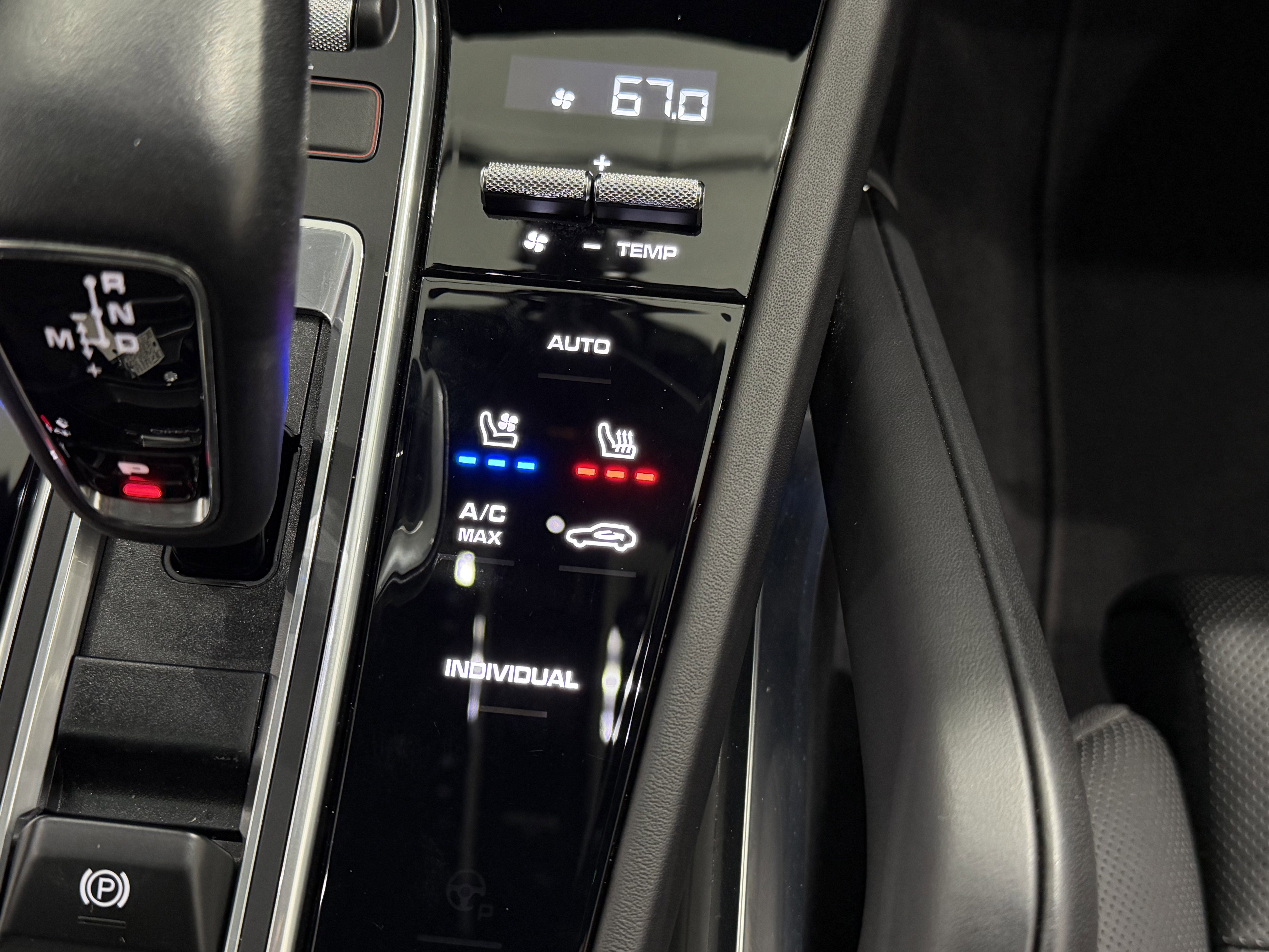 2023 Porsche Cayenne Turbo S E-Hybrid