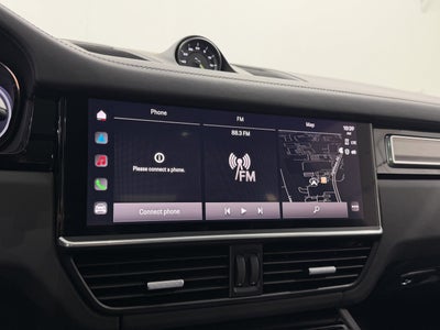 2023 Porsche Cayenne Turbo S E-Hybrid