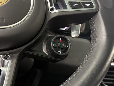 2023 Porsche Cayenne Turbo S E-Hybrid