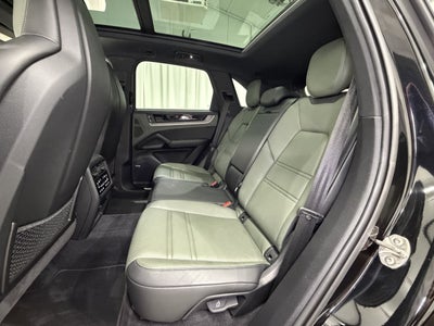 2024 Porsche Cayenne S