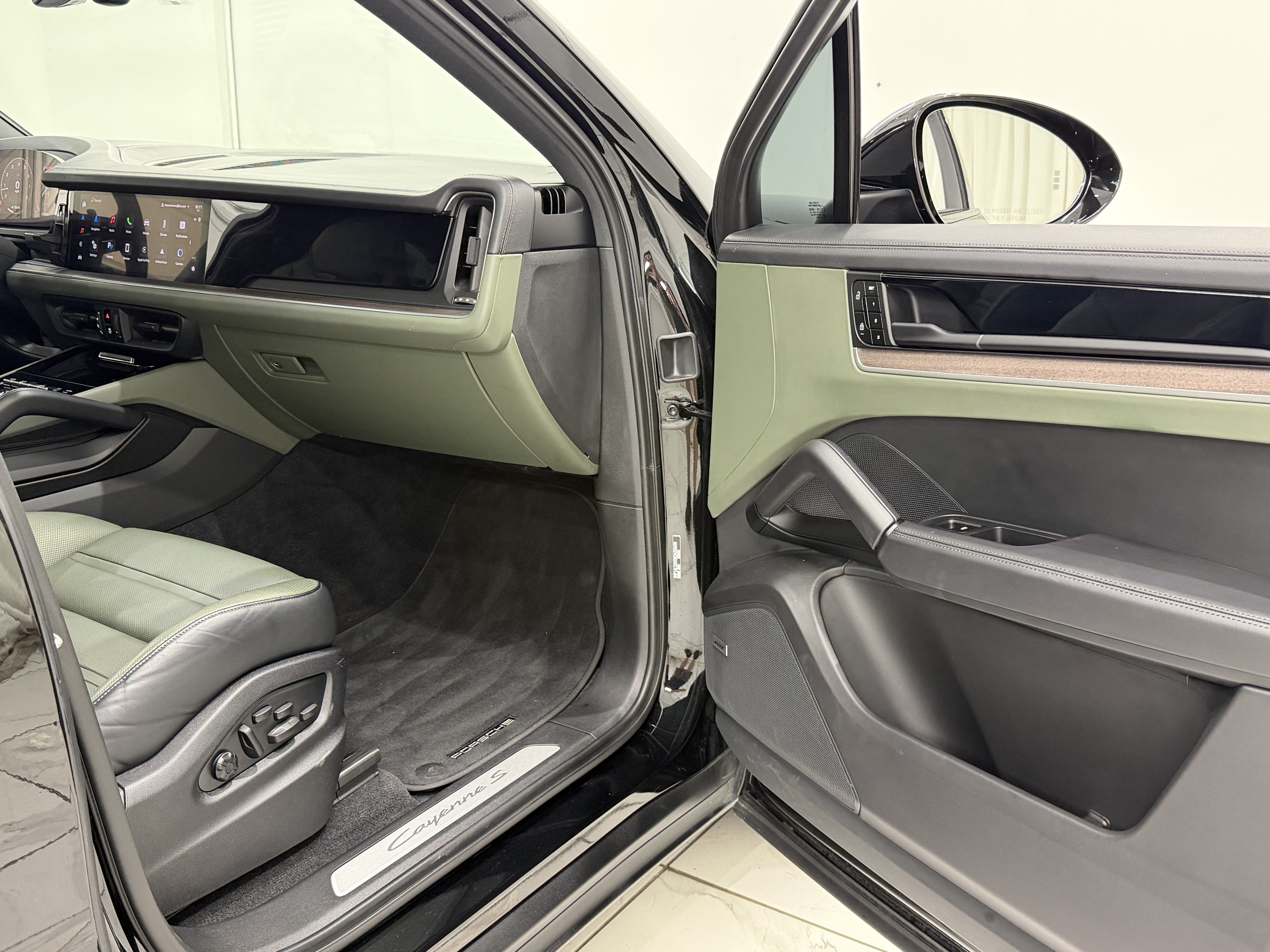 2024 Porsche Cayenne S
