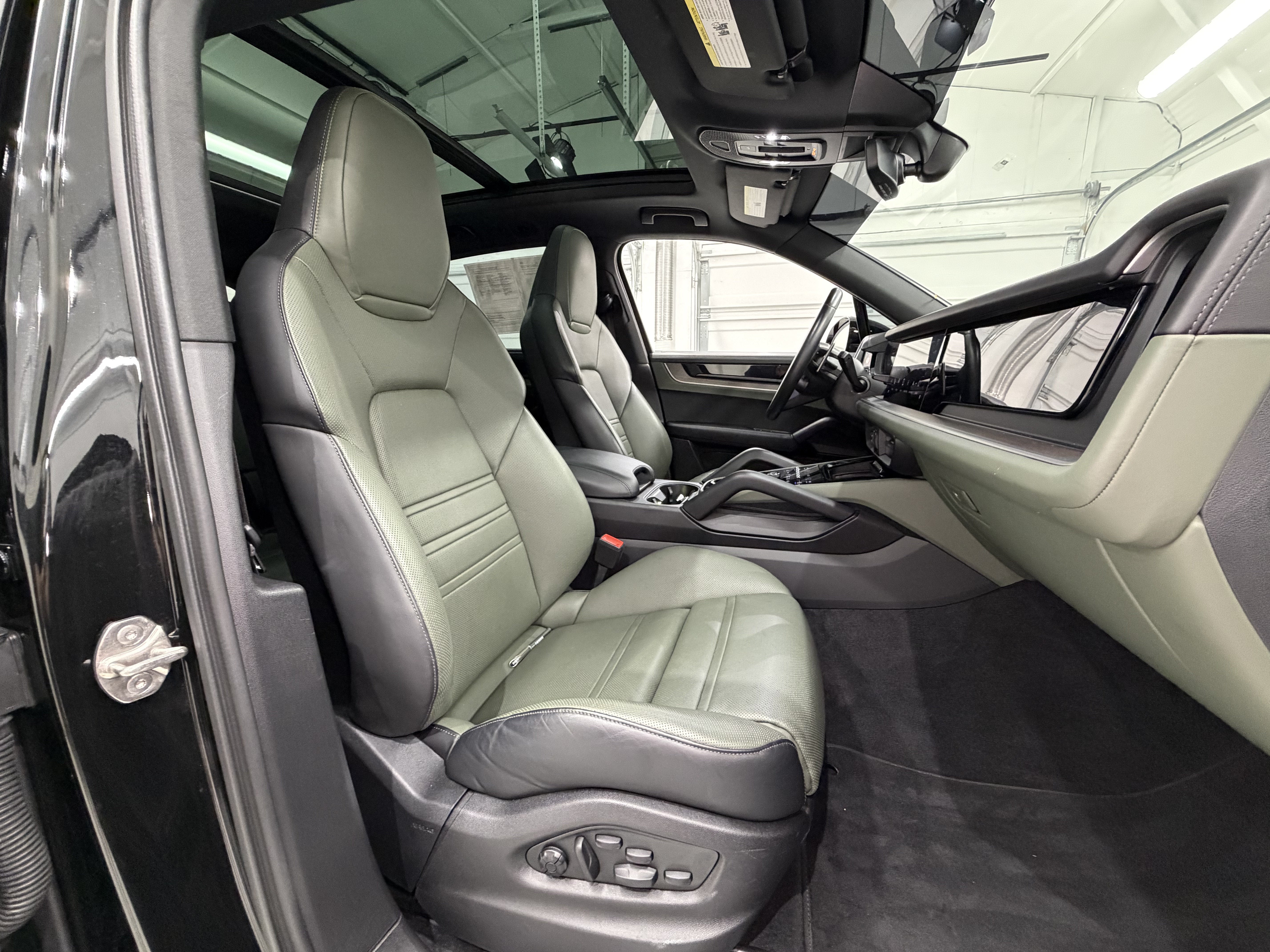 2024 Porsche Cayenne S