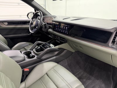 2024 Porsche Cayenne S