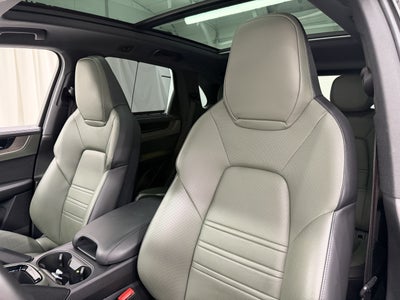 2024 Porsche Cayenne S