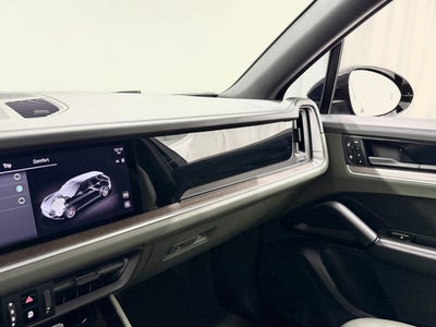 2024 Porsche Cayenne S