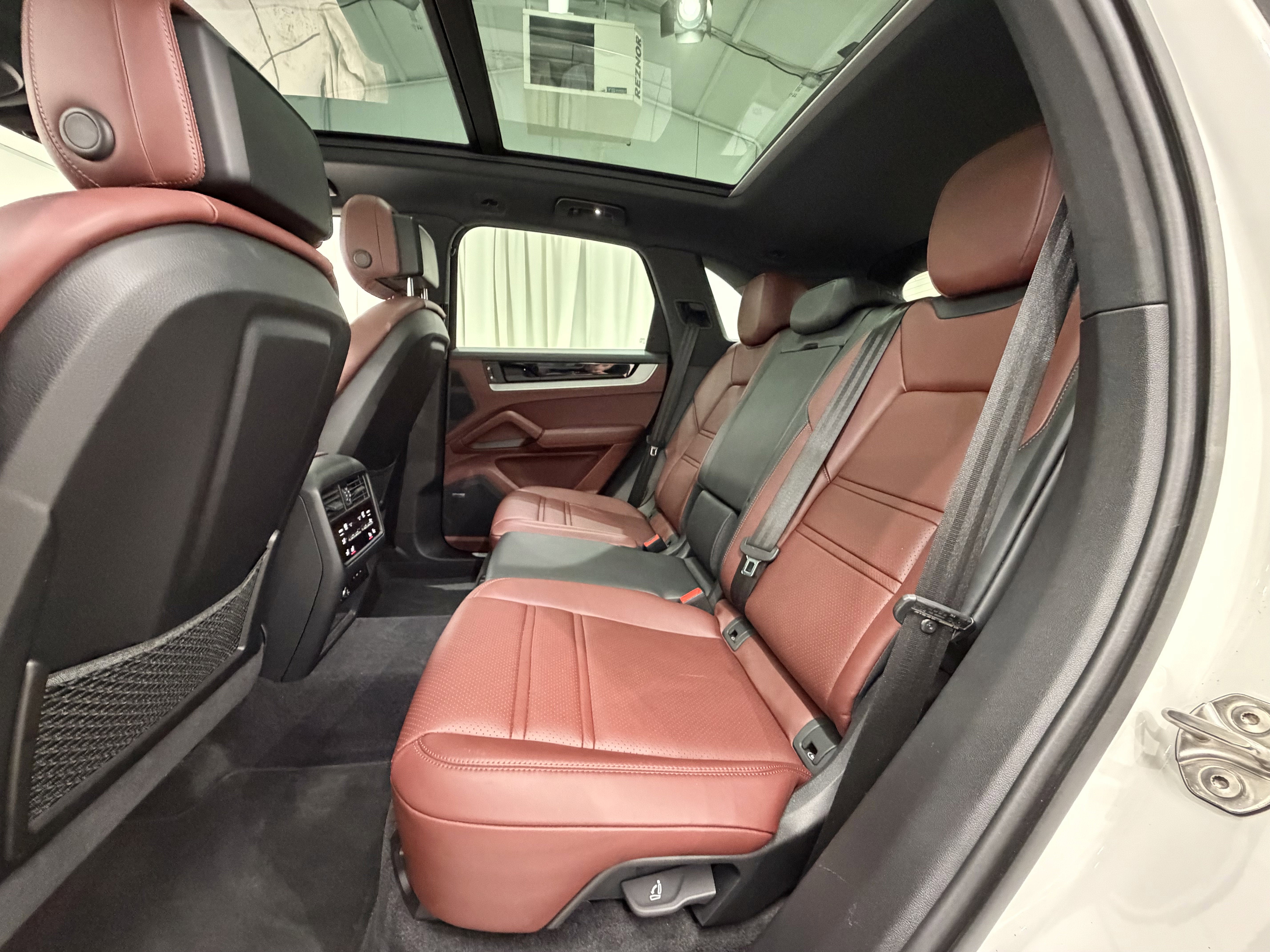 2024 Porsche Cayenne S