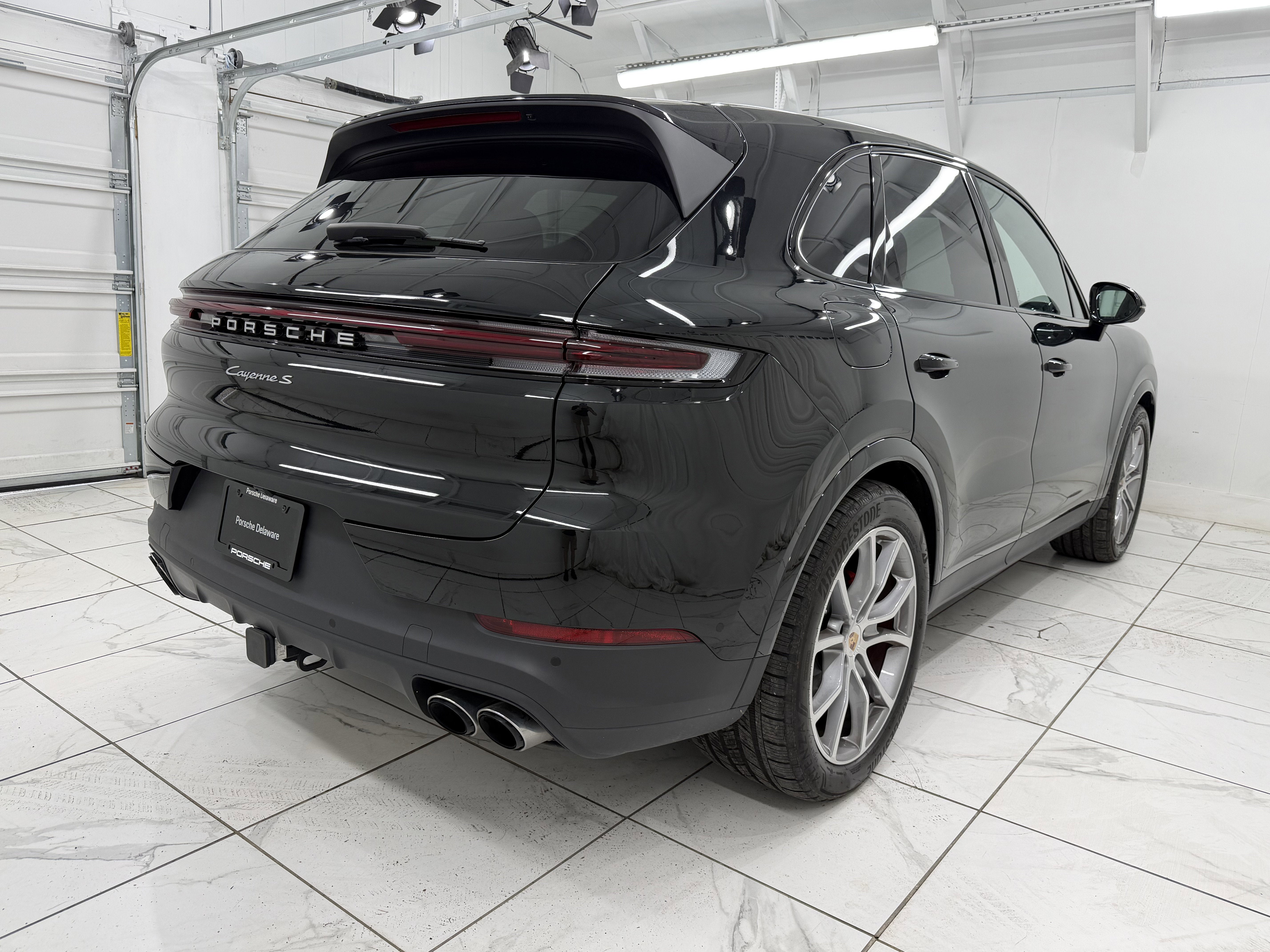 2025 Porsche Cayenne S