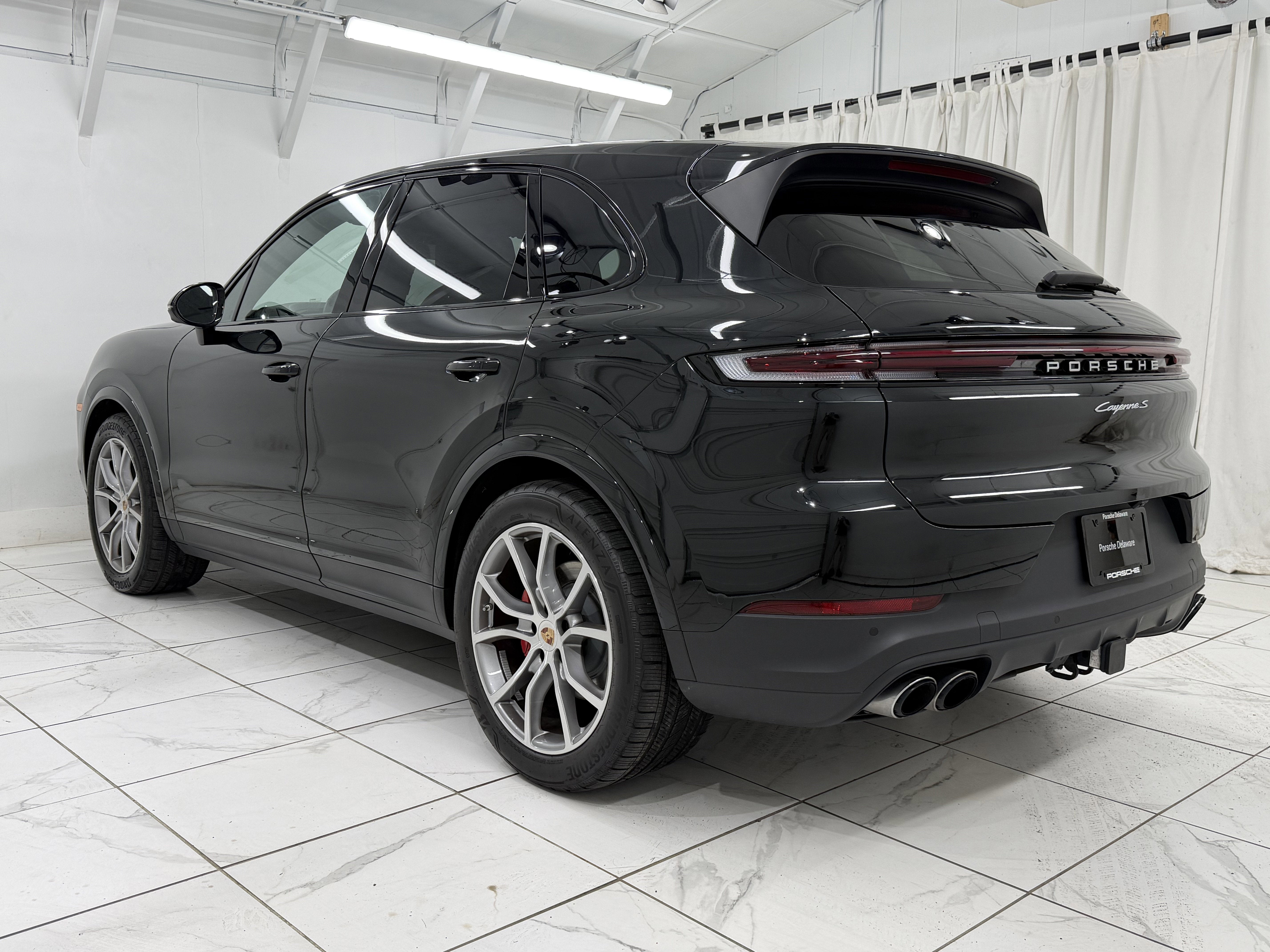 2025 Porsche Cayenne S