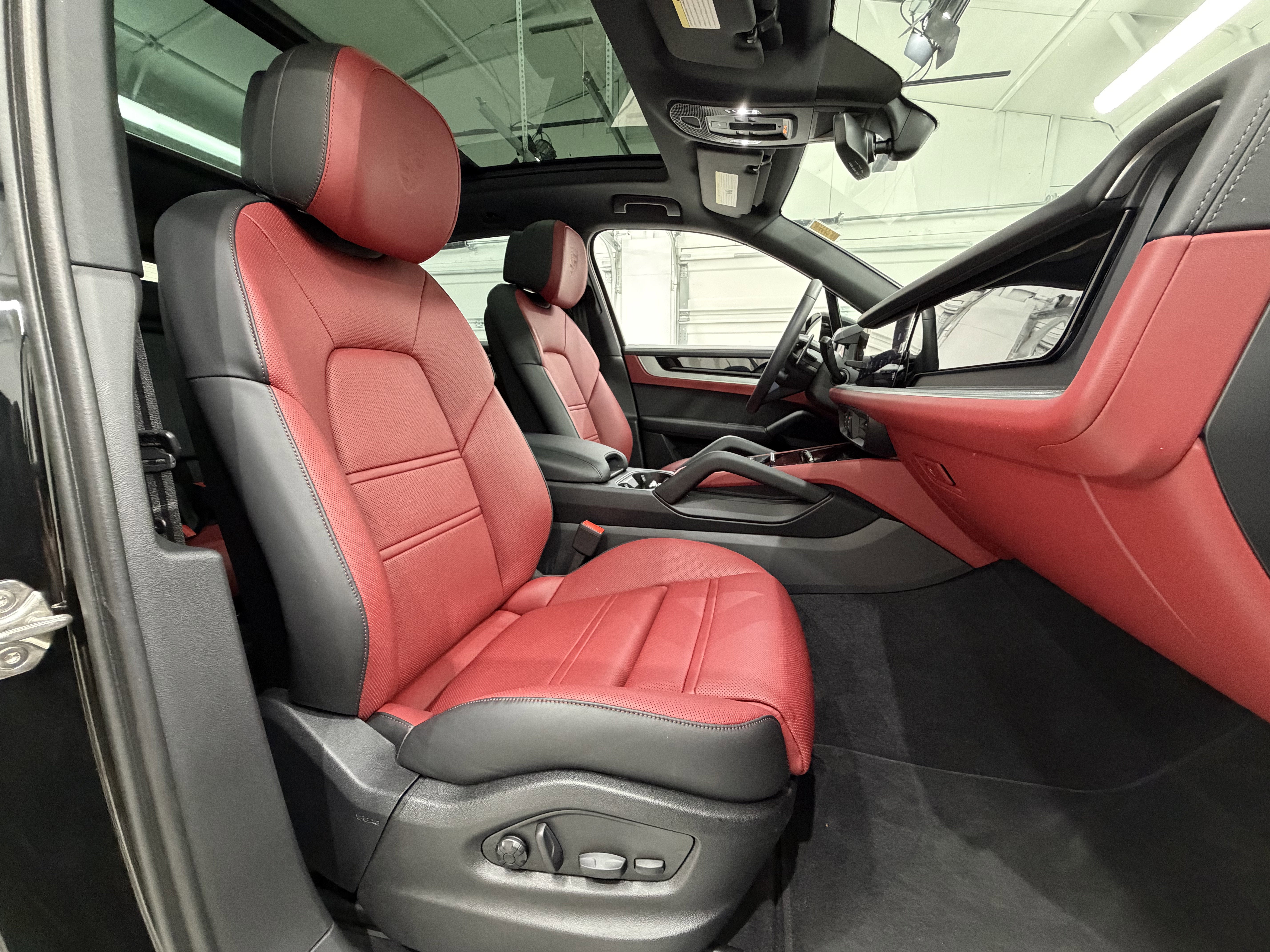 2025 Porsche Cayenne S