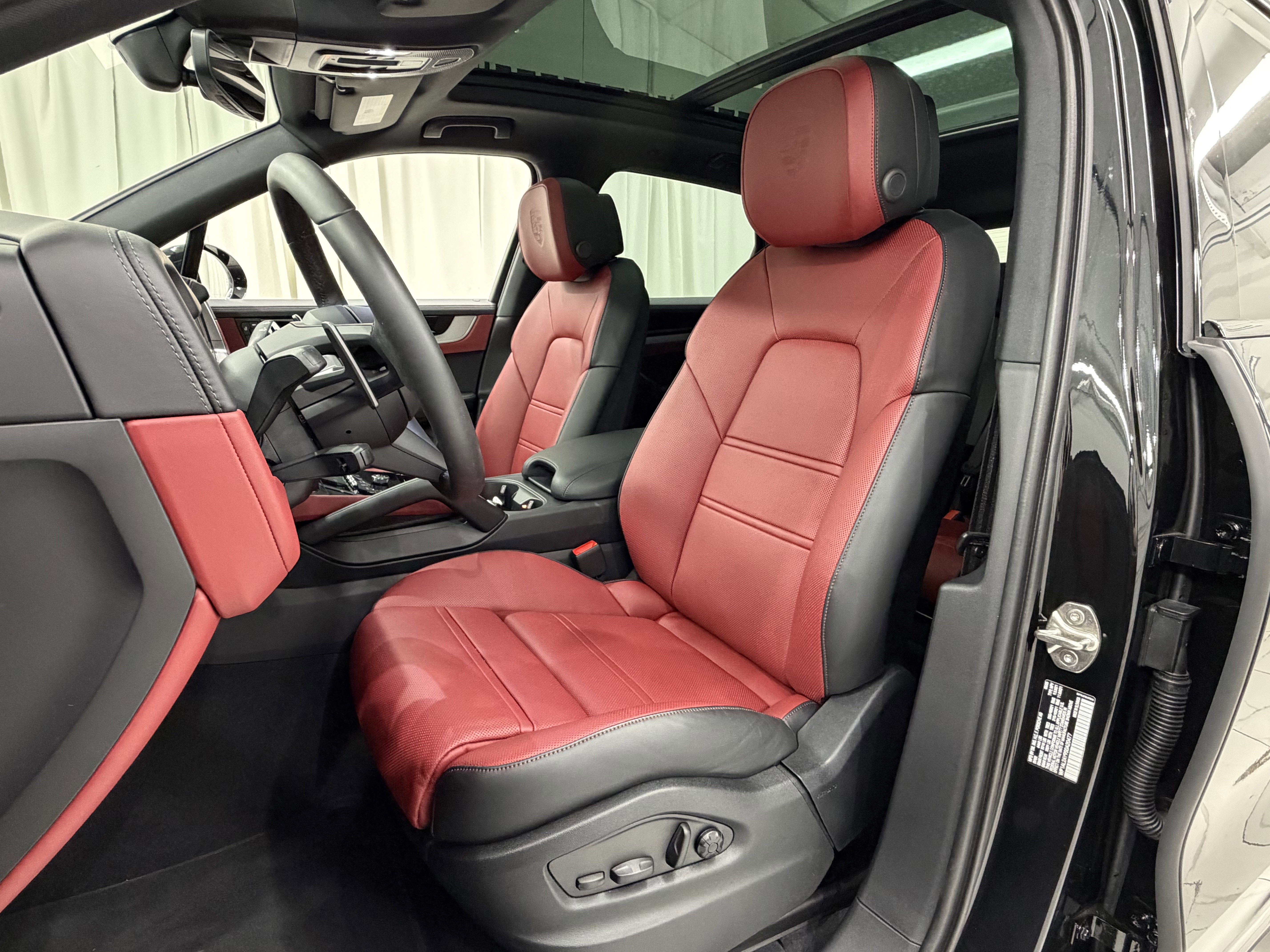 2025 Porsche Cayenne S