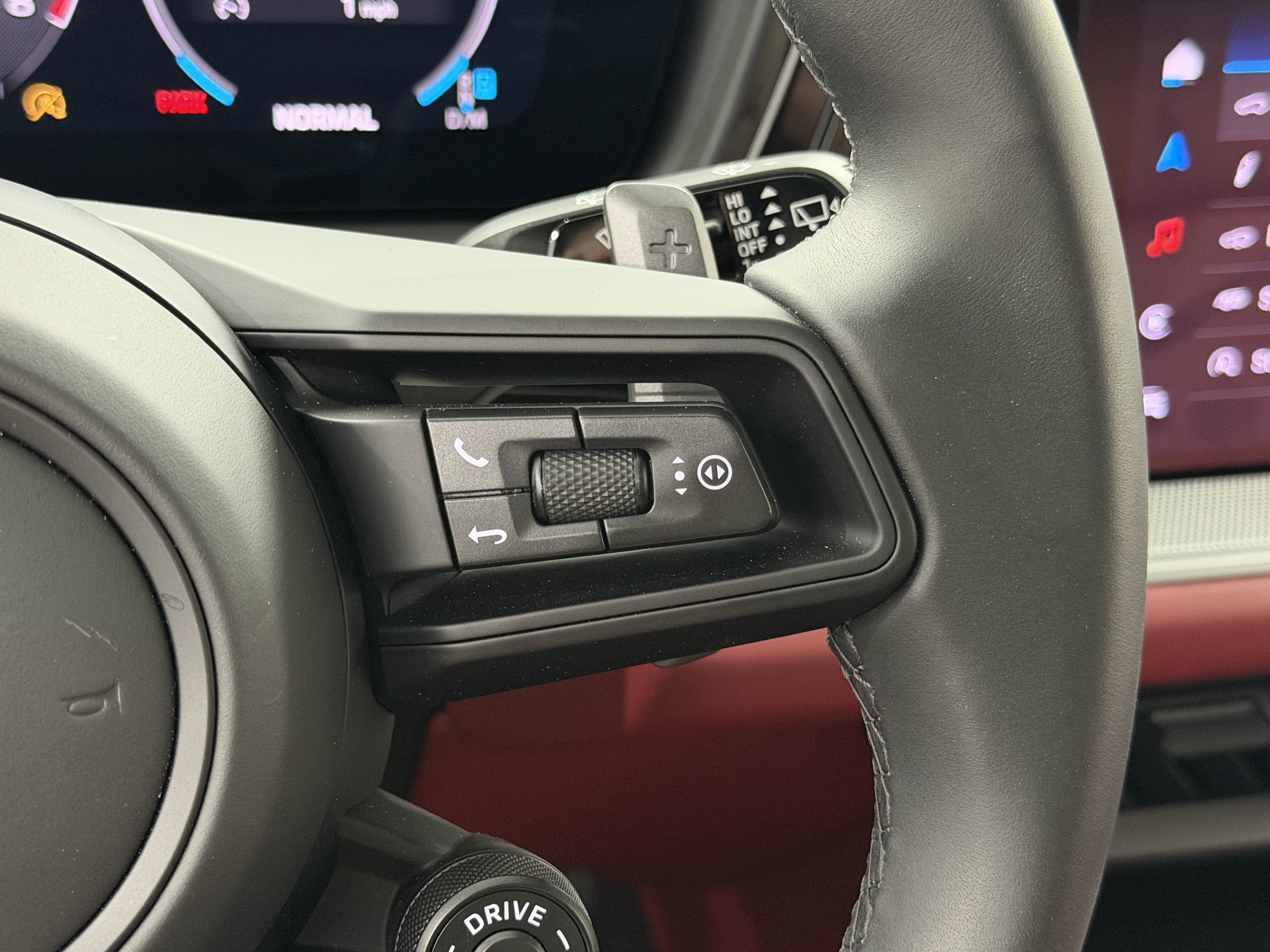 2025 Porsche Cayenne S