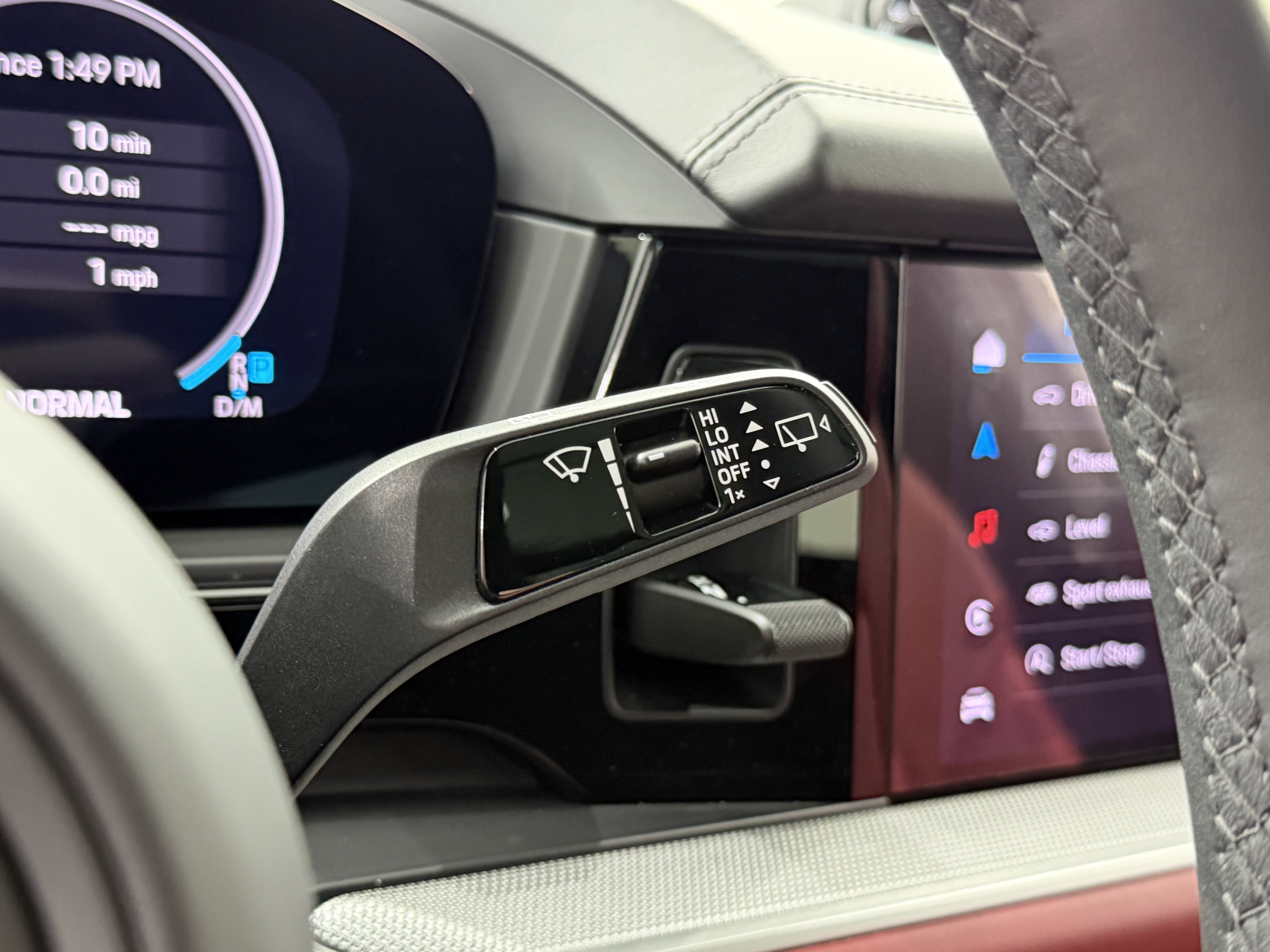 2025 Porsche Cayenne S