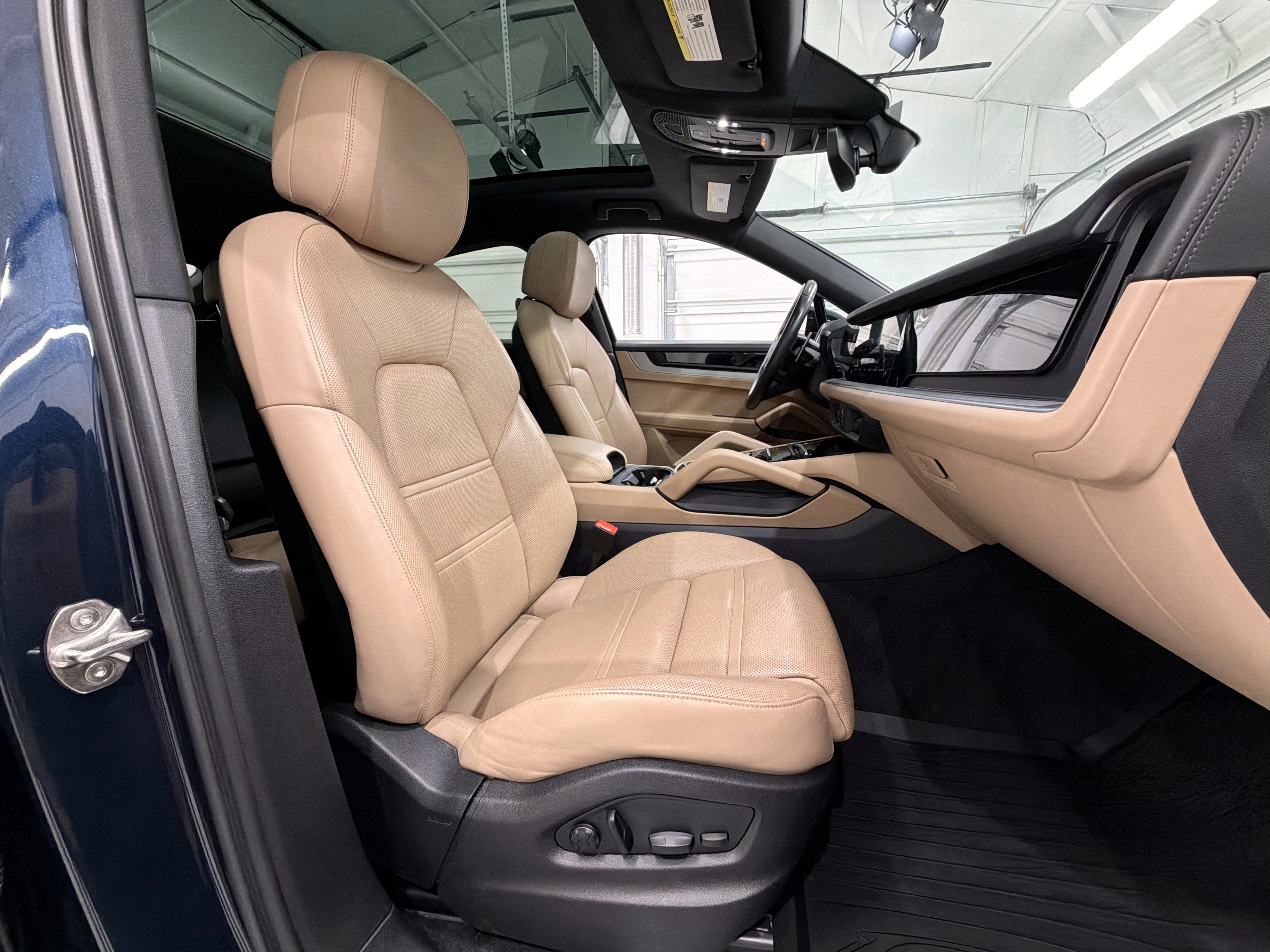 2024 Porsche Cayenne Coupe AWD