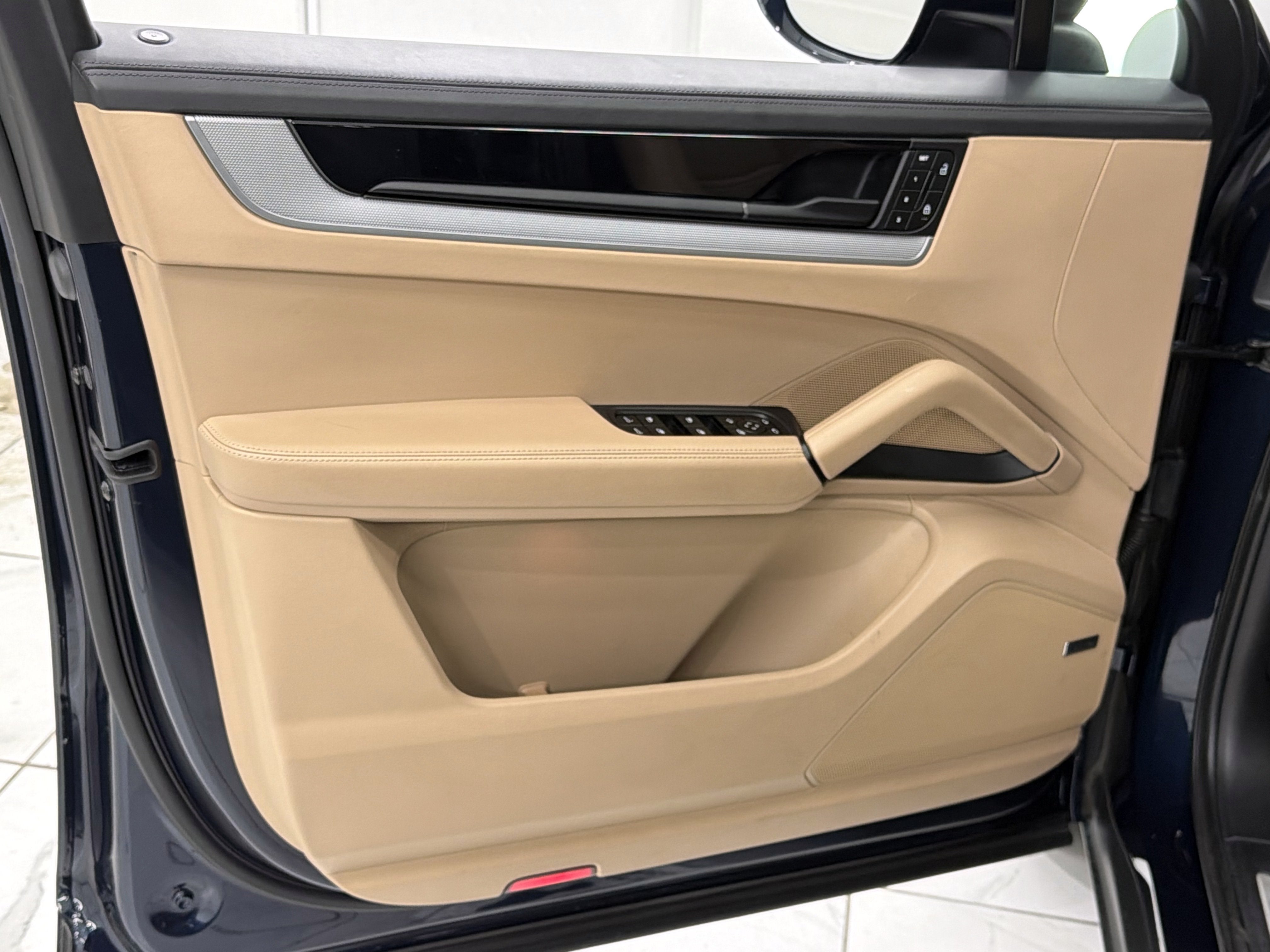 2024 Porsche Cayenne Coupe AWD