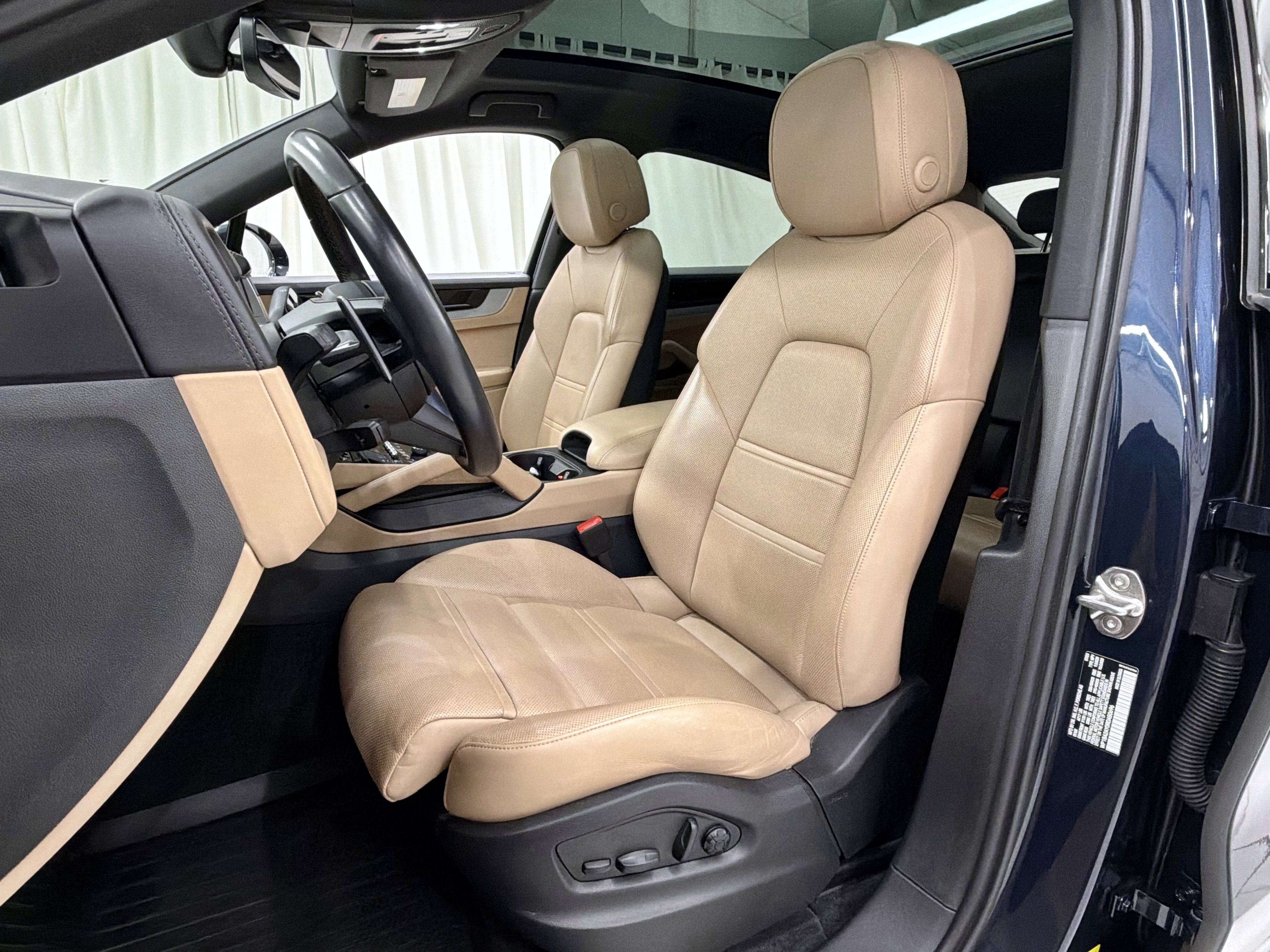 2024 Porsche Cayenne Coupe AWD