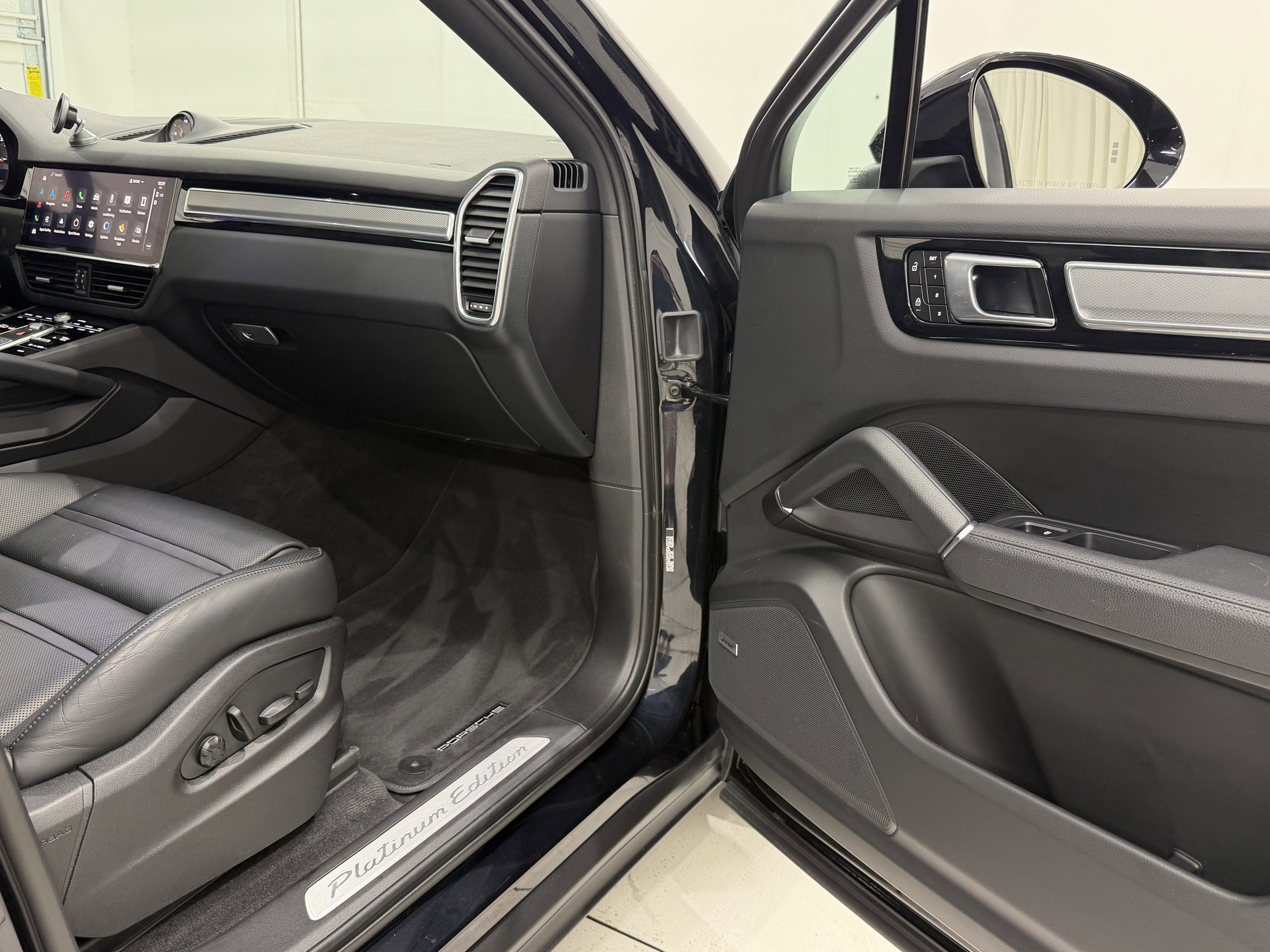 2022 Porsche Cayenne Platinum Edition