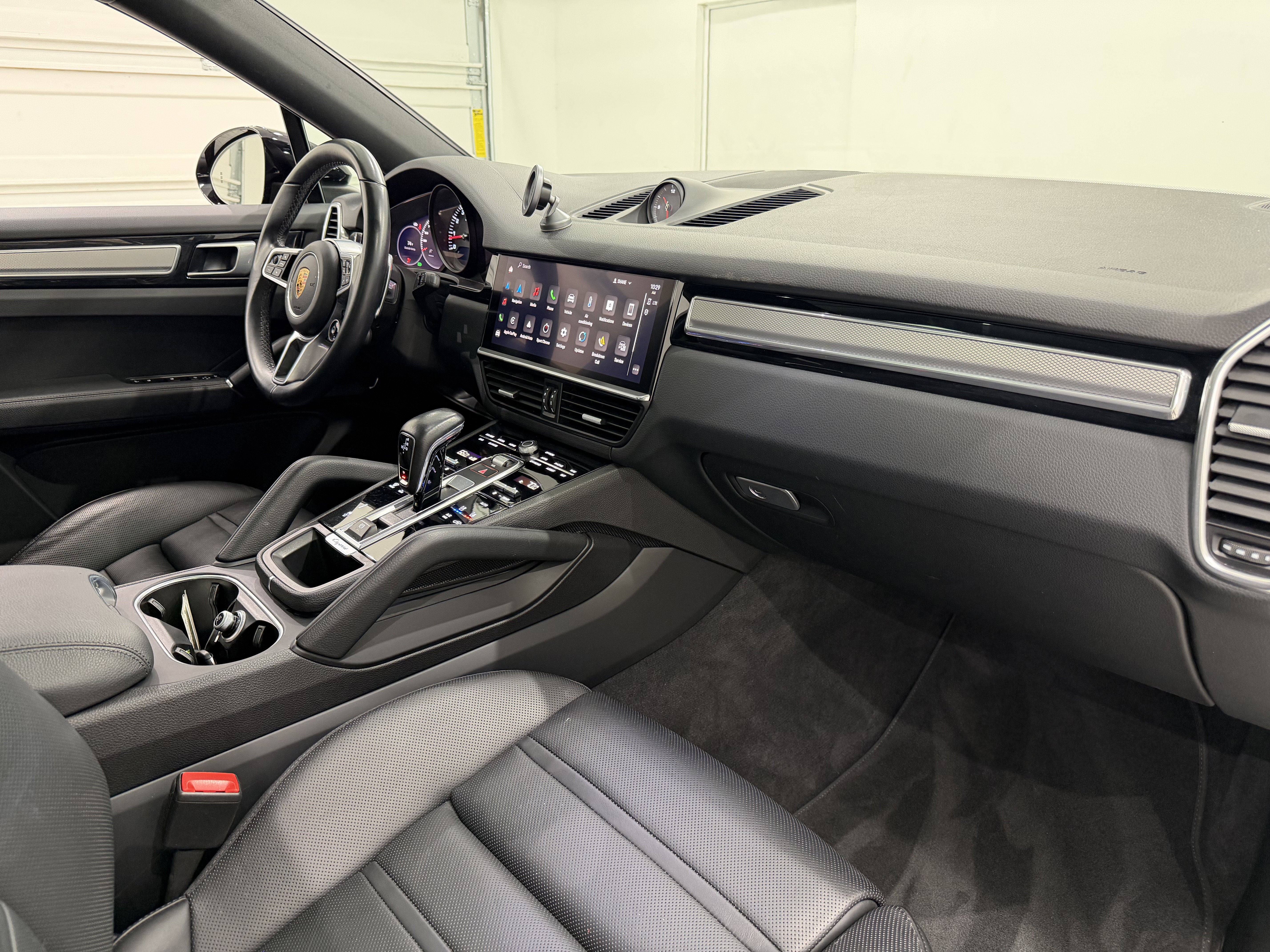 2022 Porsche Cayenne Platinum Edition