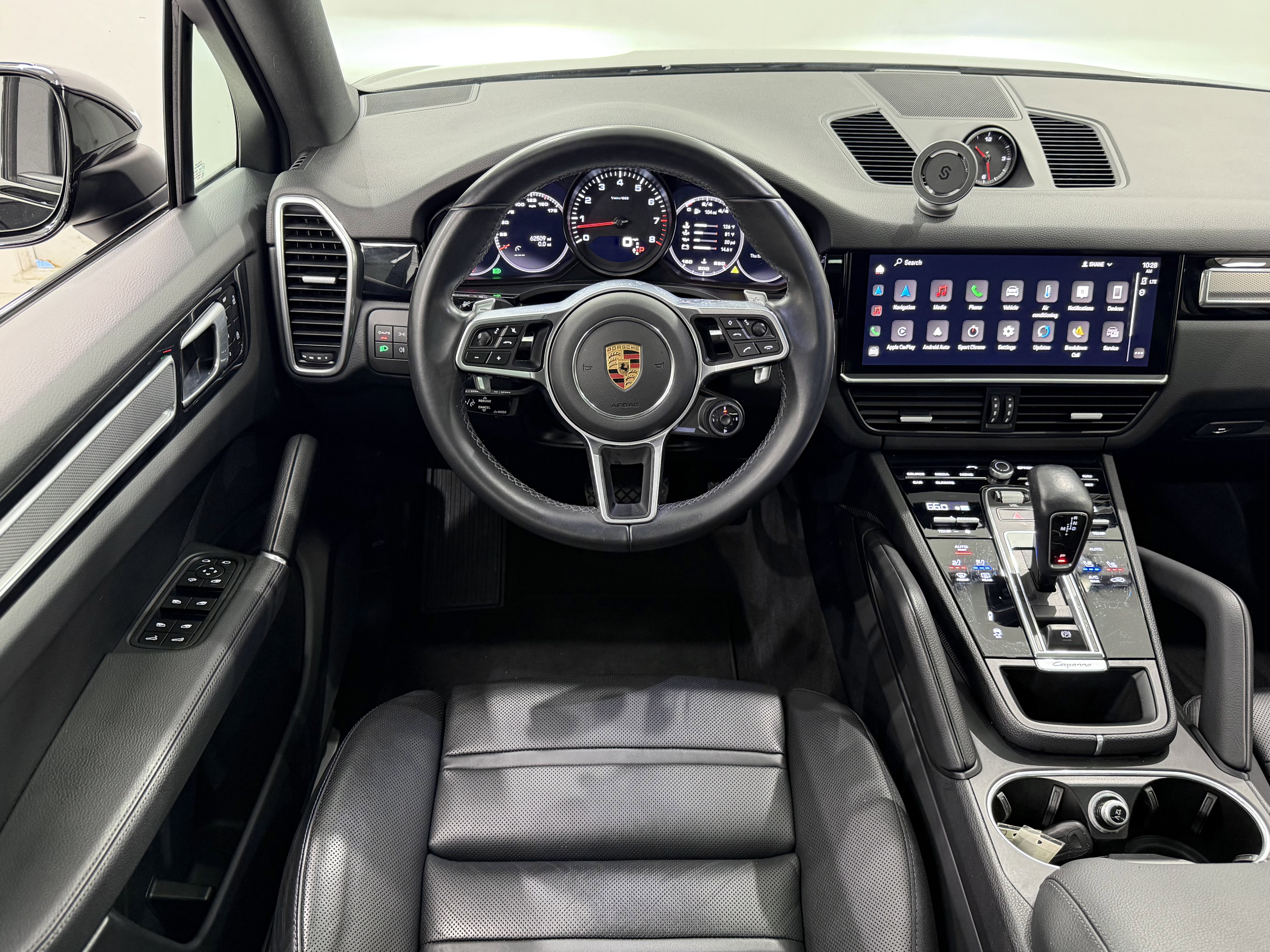 2022 Porsche Cayenne Platinum Edition