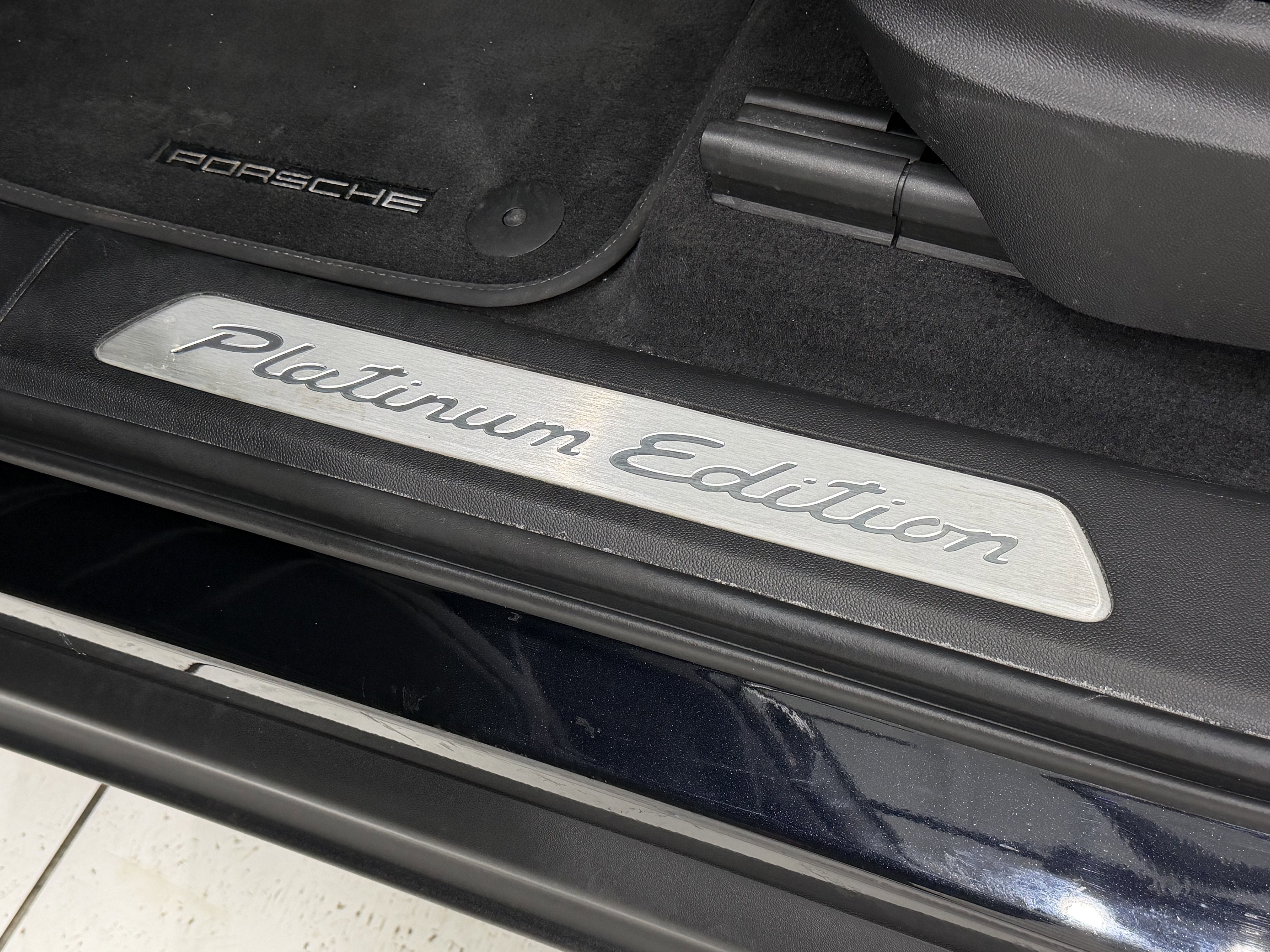 2022 Porsche Cayenne Platinum Edition