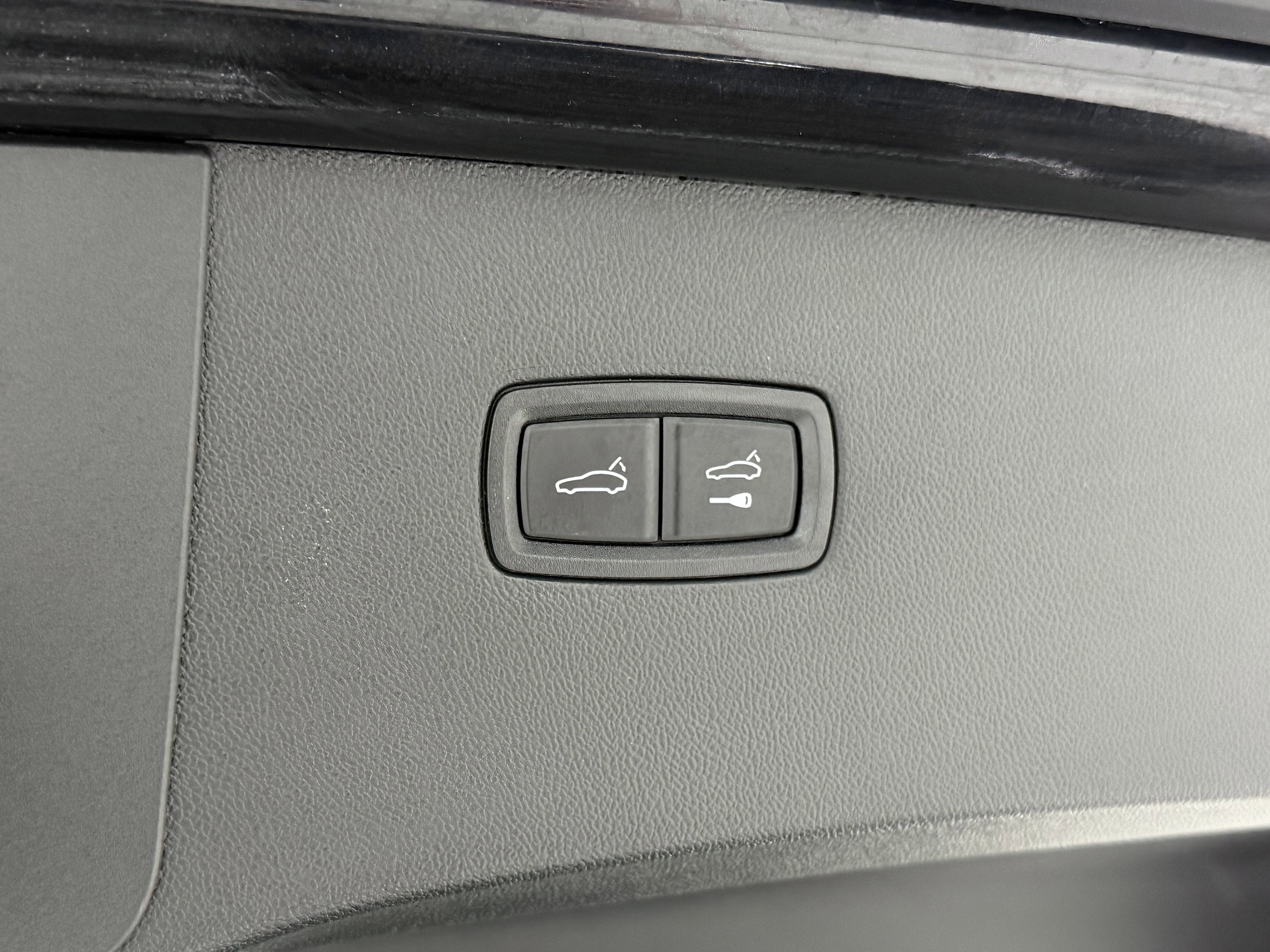 2022 Porsche Cayenne Platinum Edition