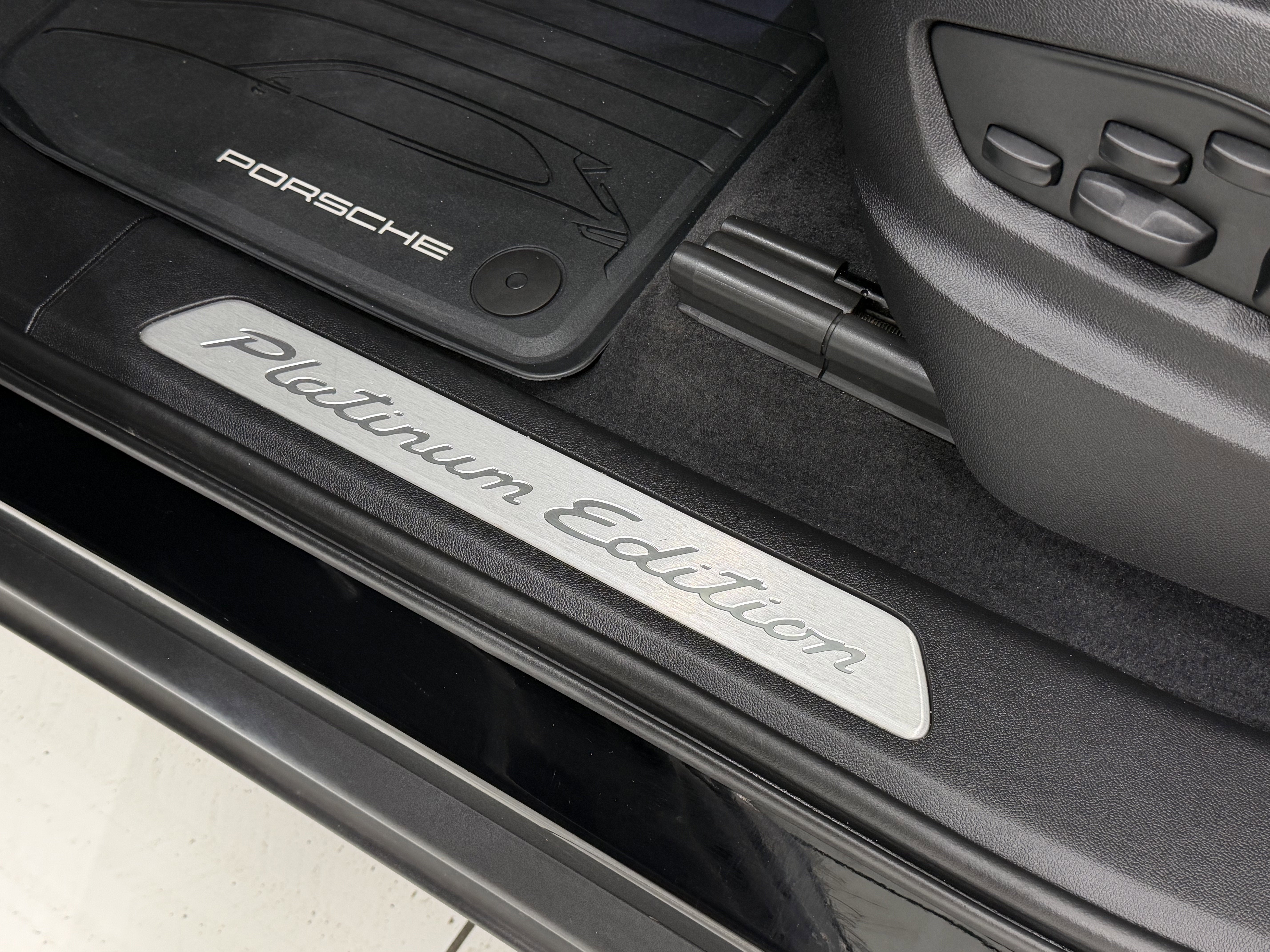 2022 Porsche Cayenne S