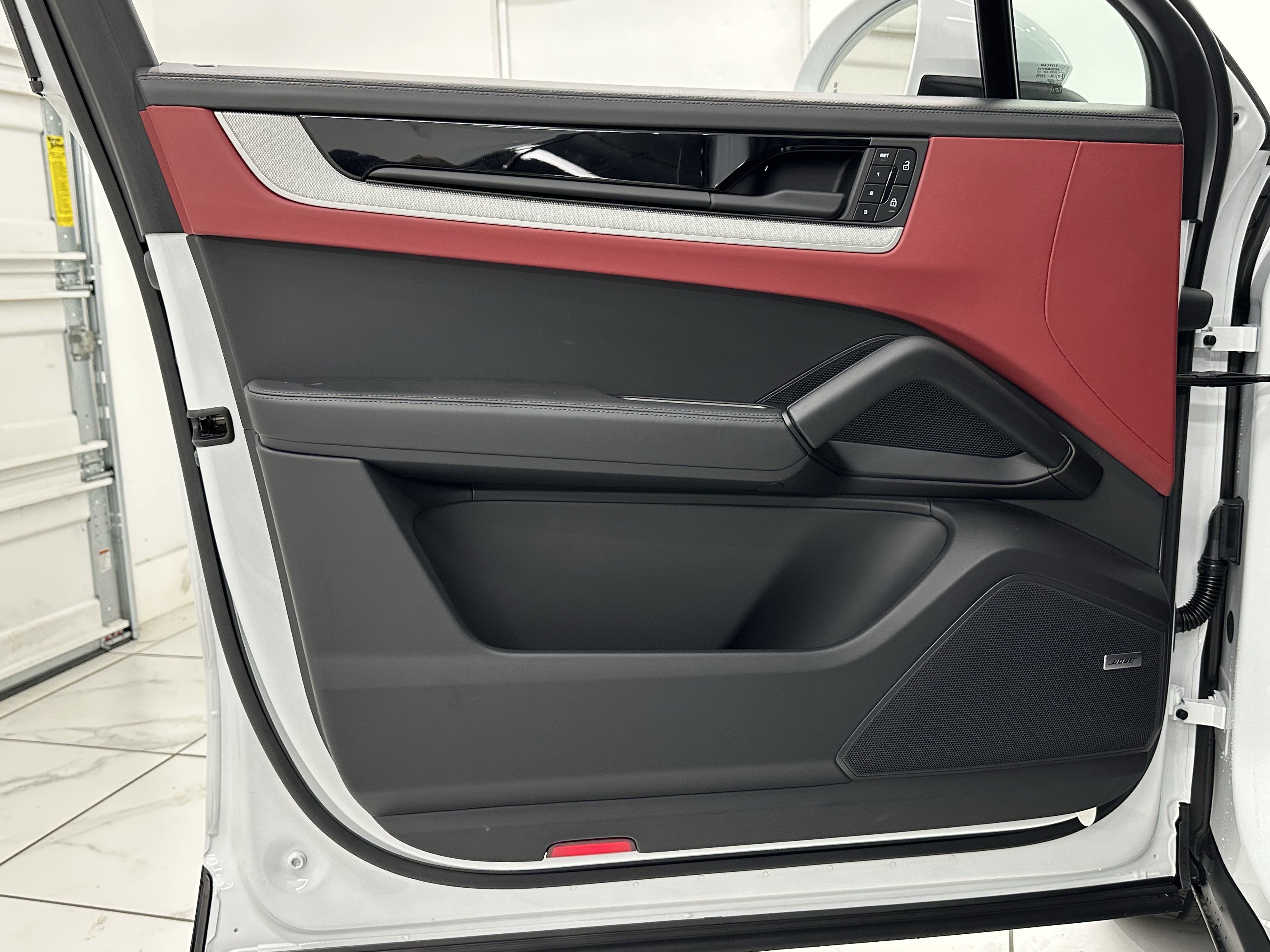 2025 Porsche Cayenne E-Hybrid