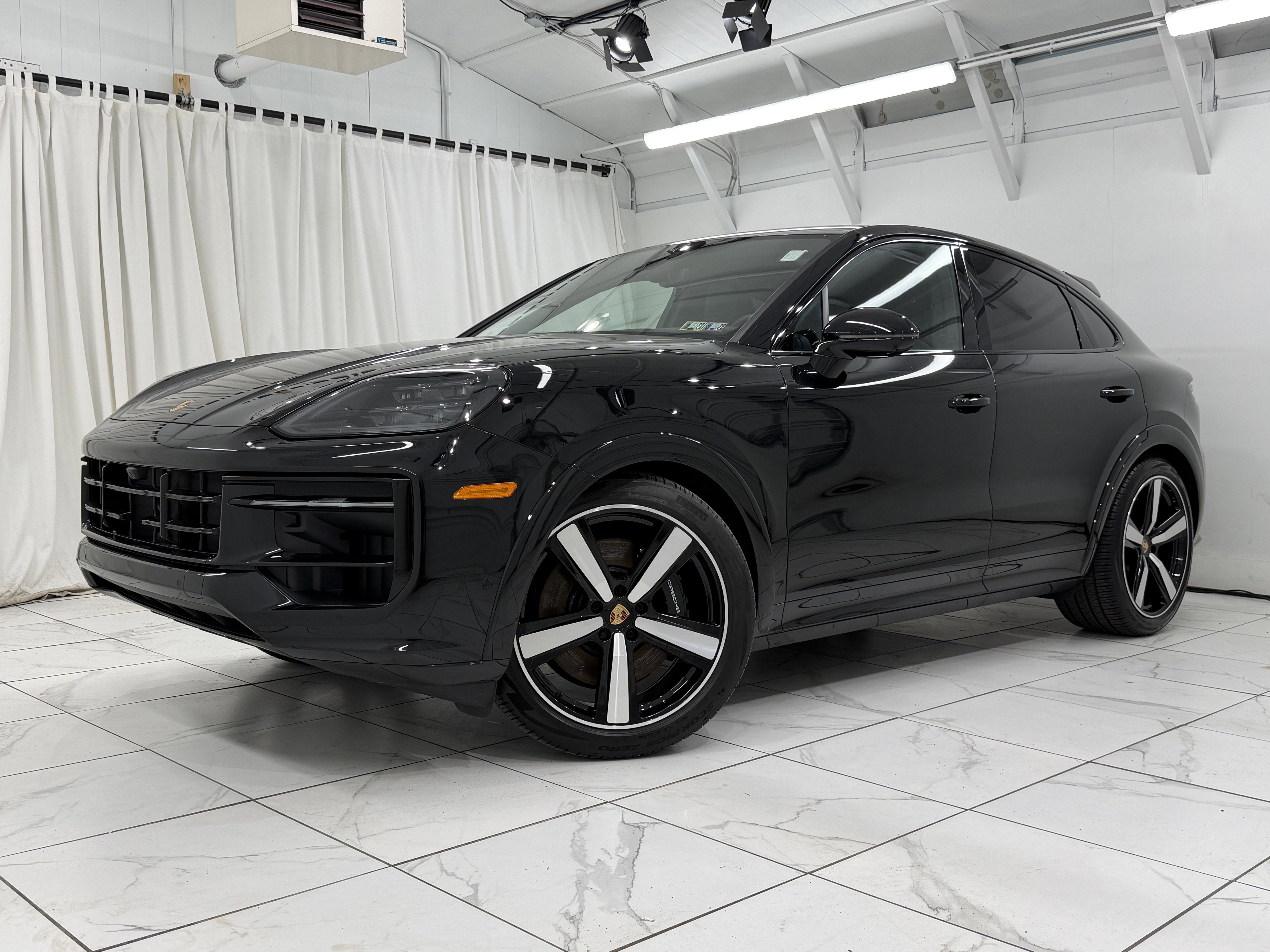 2025 Porsche Cayenne GTS