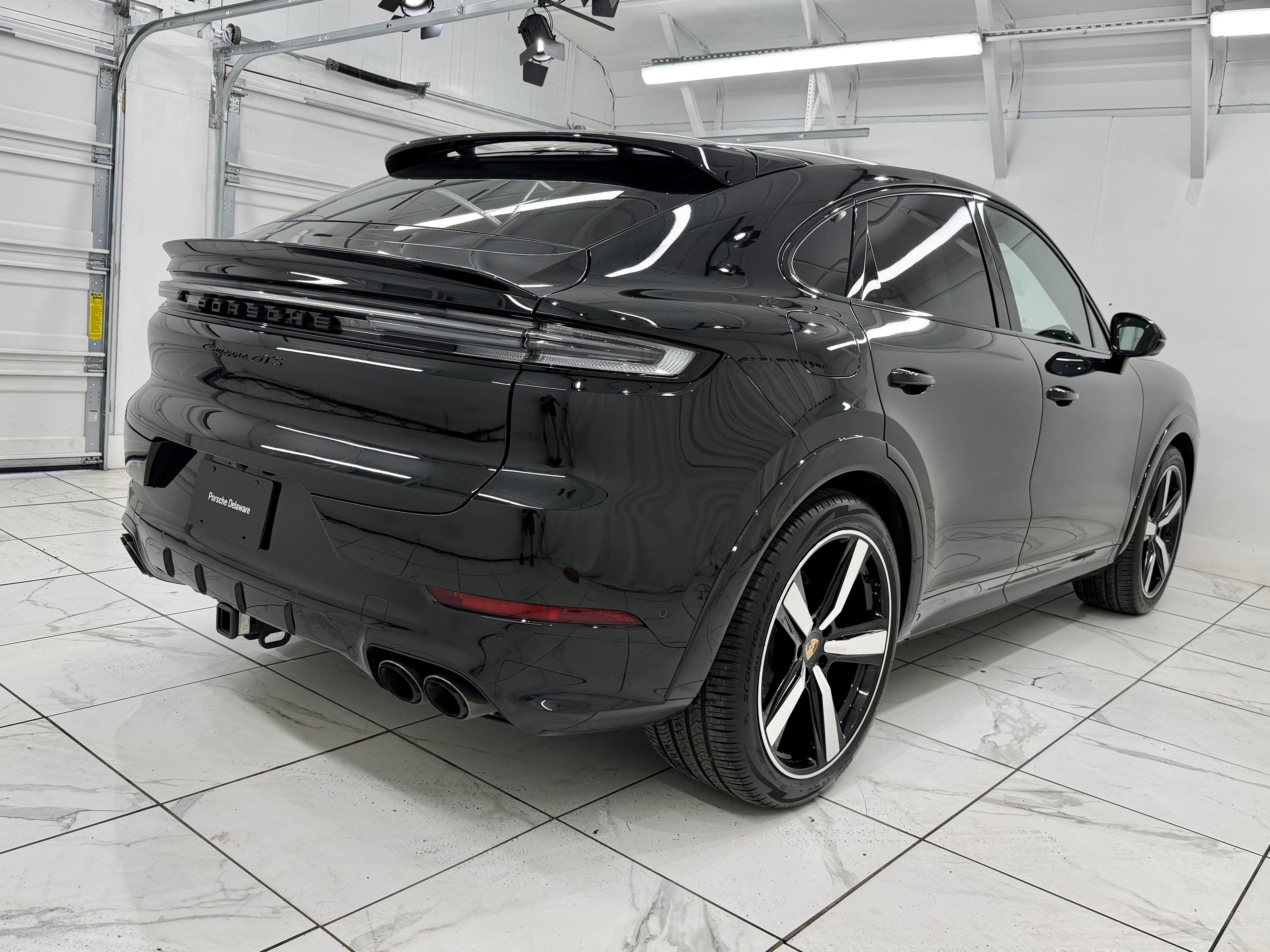 2025 Porsche Cayenne GTS