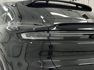 2025 Porsche Cayenne GTS