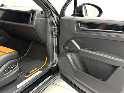 2025 Porsche Cayenne GTS