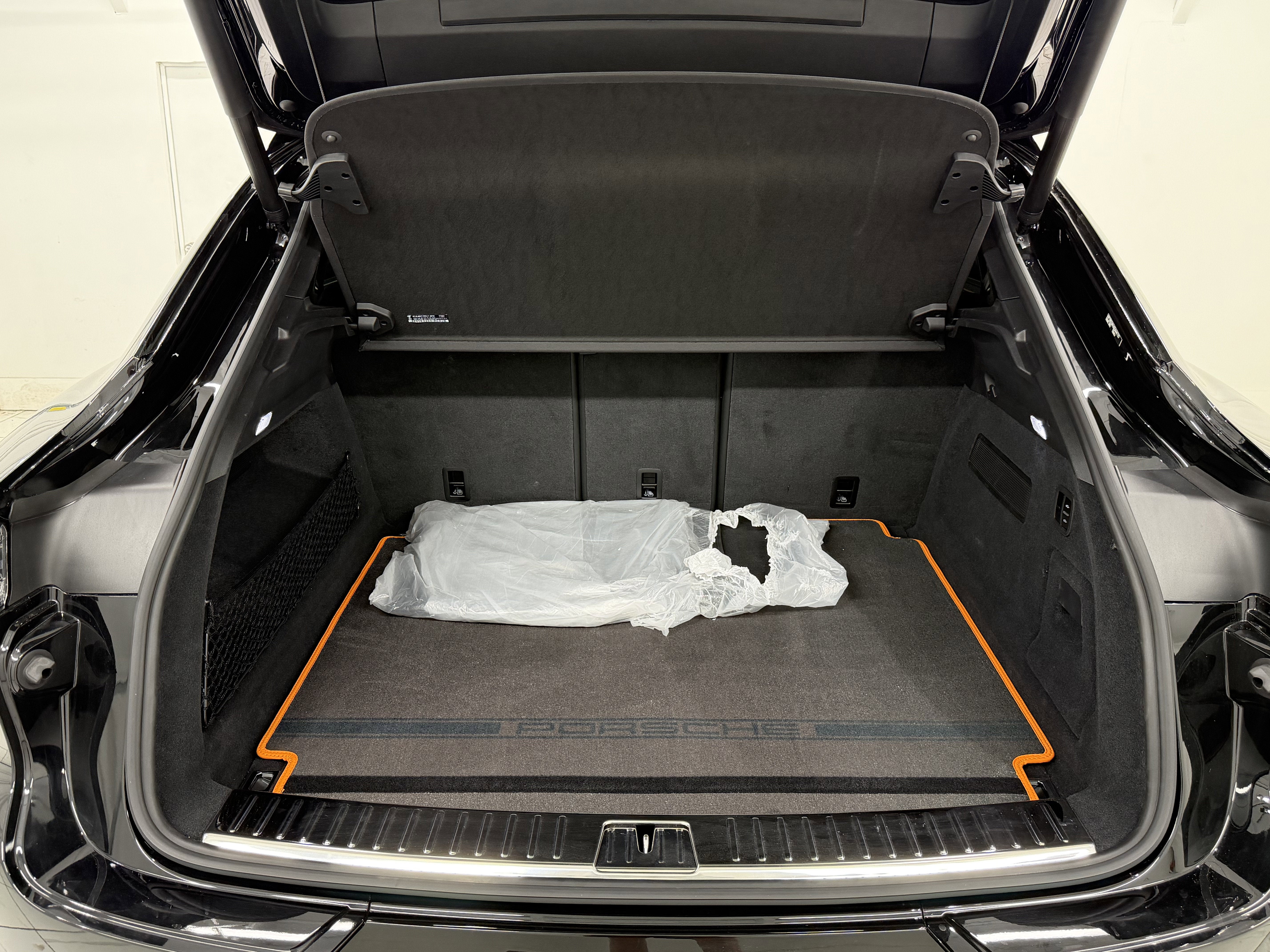 2025 Porsche Cayenne GTS