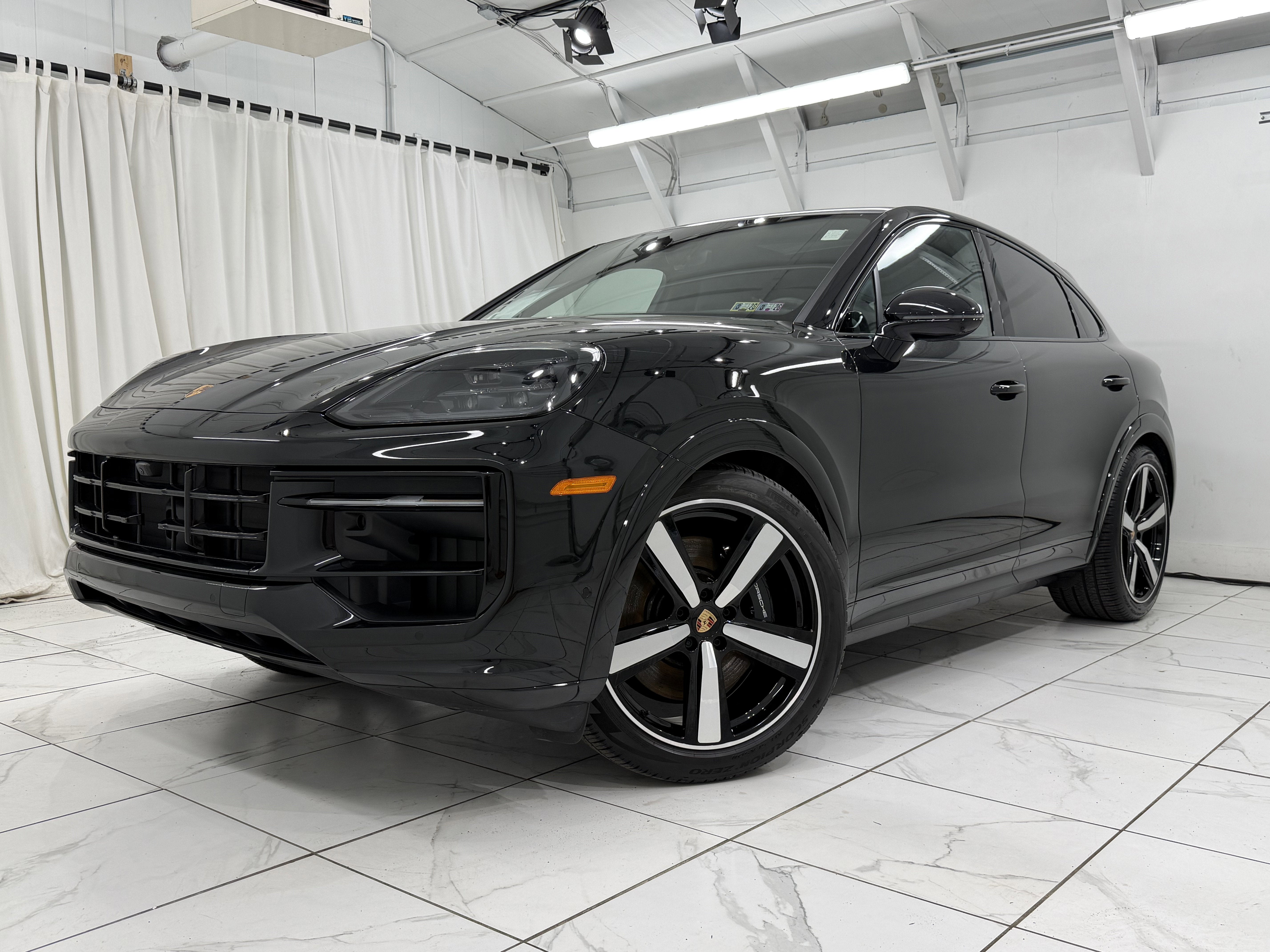 2025 Porsche Cayenne GTS