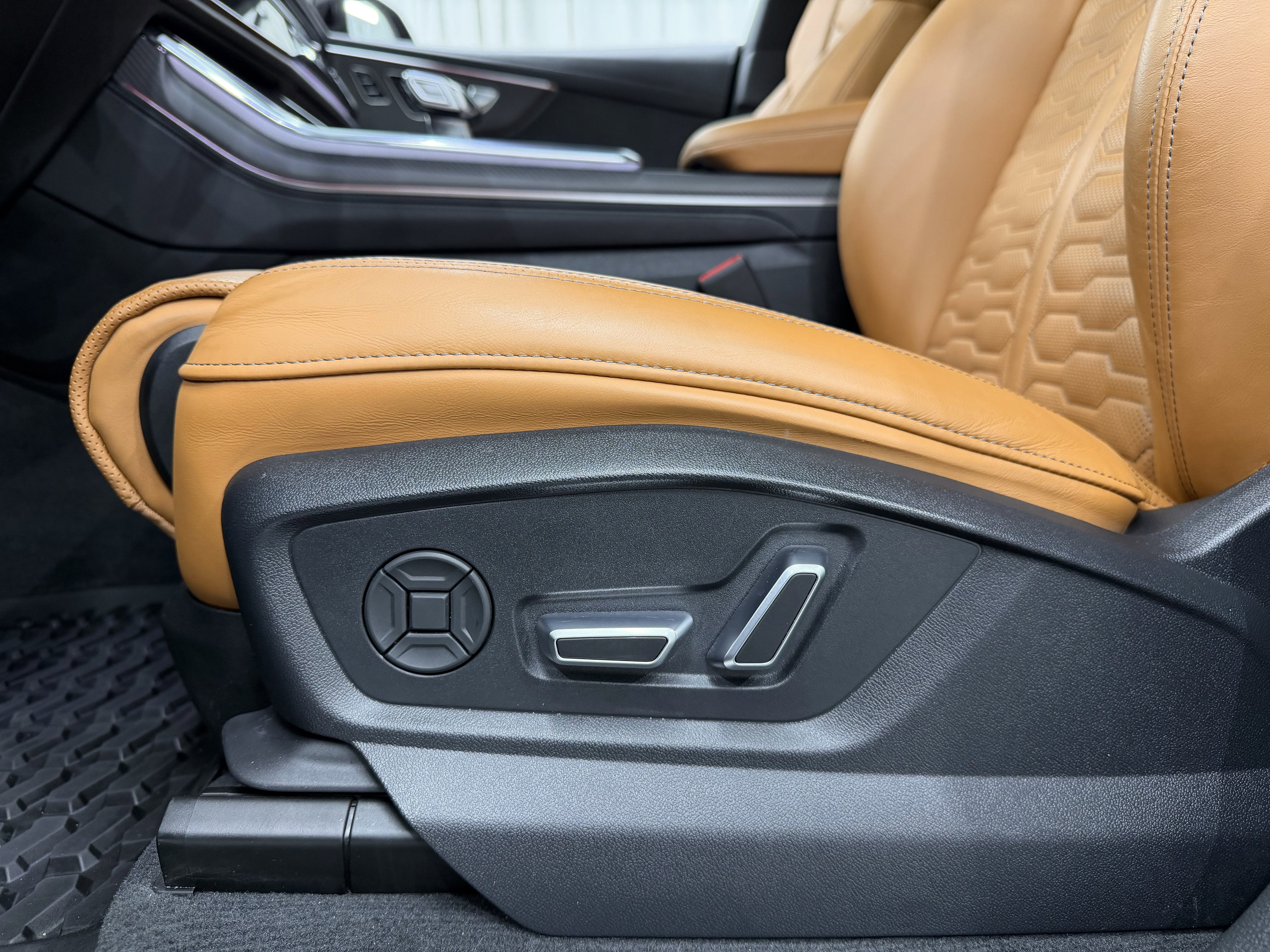 2024 Audi RS Q8 4.0T