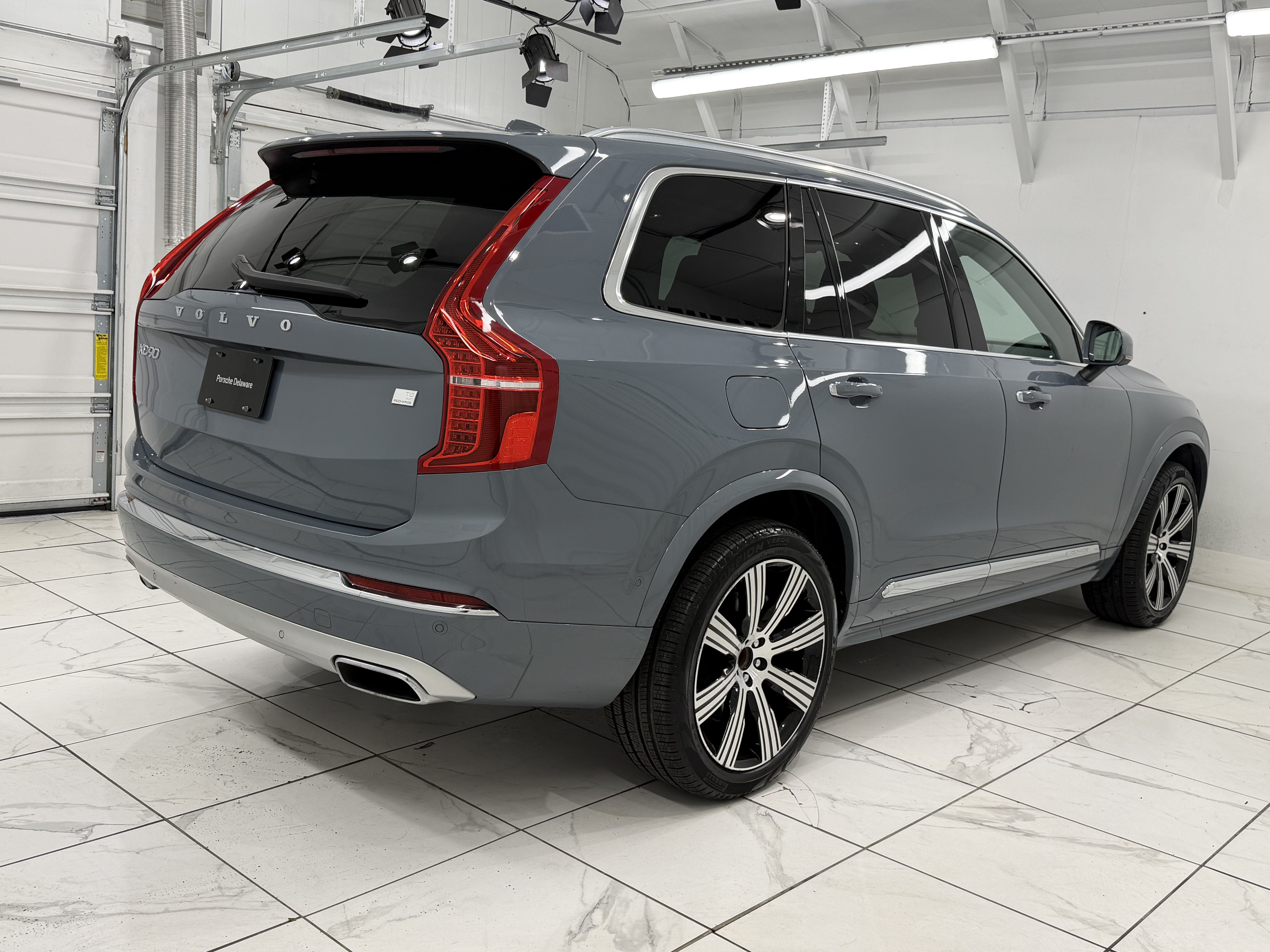 2021 Volvo XC90 T8 Inscription 6 Passenger