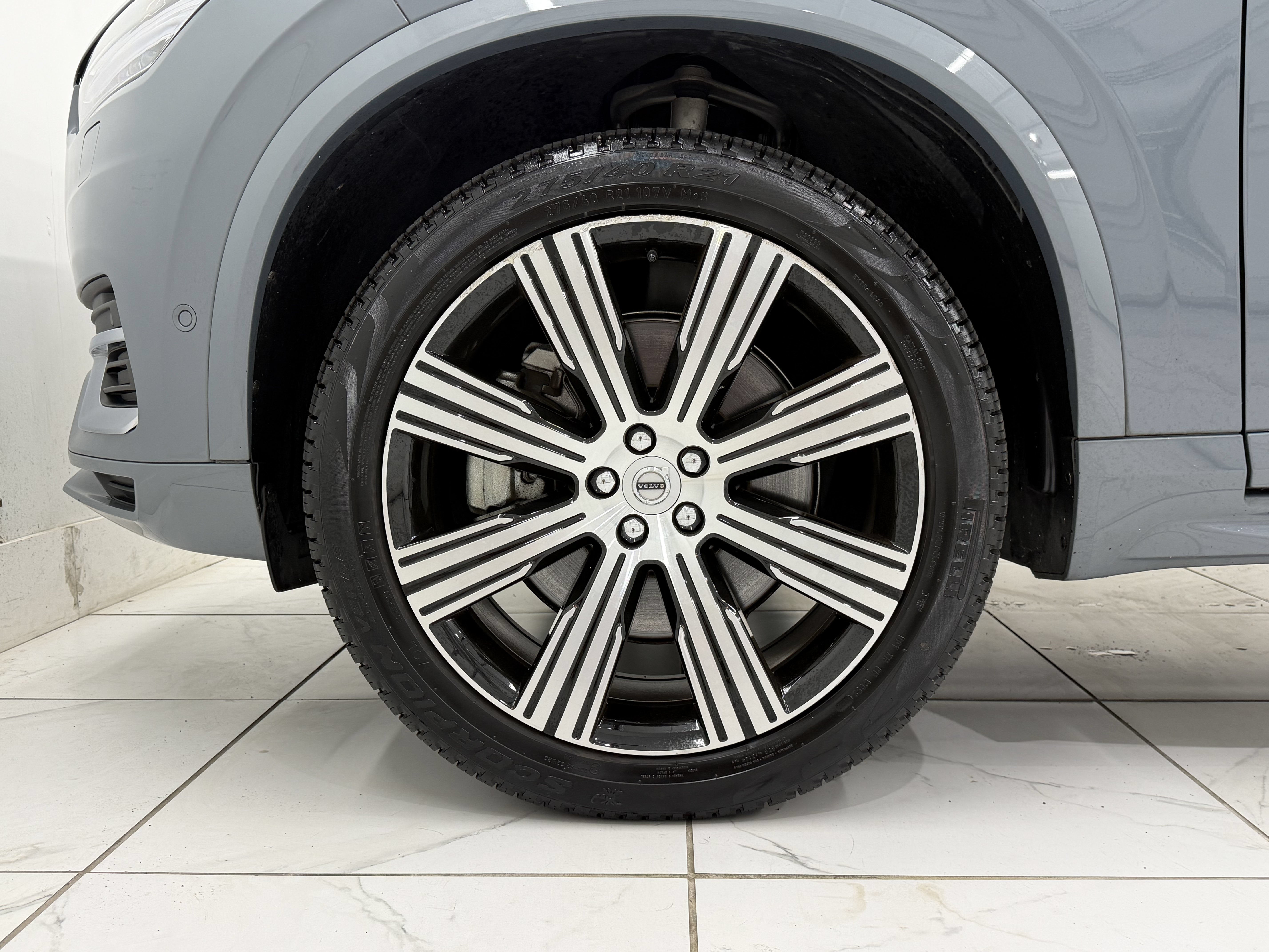 2021 Volvo XC90 T8 Inscription 6 Passenger