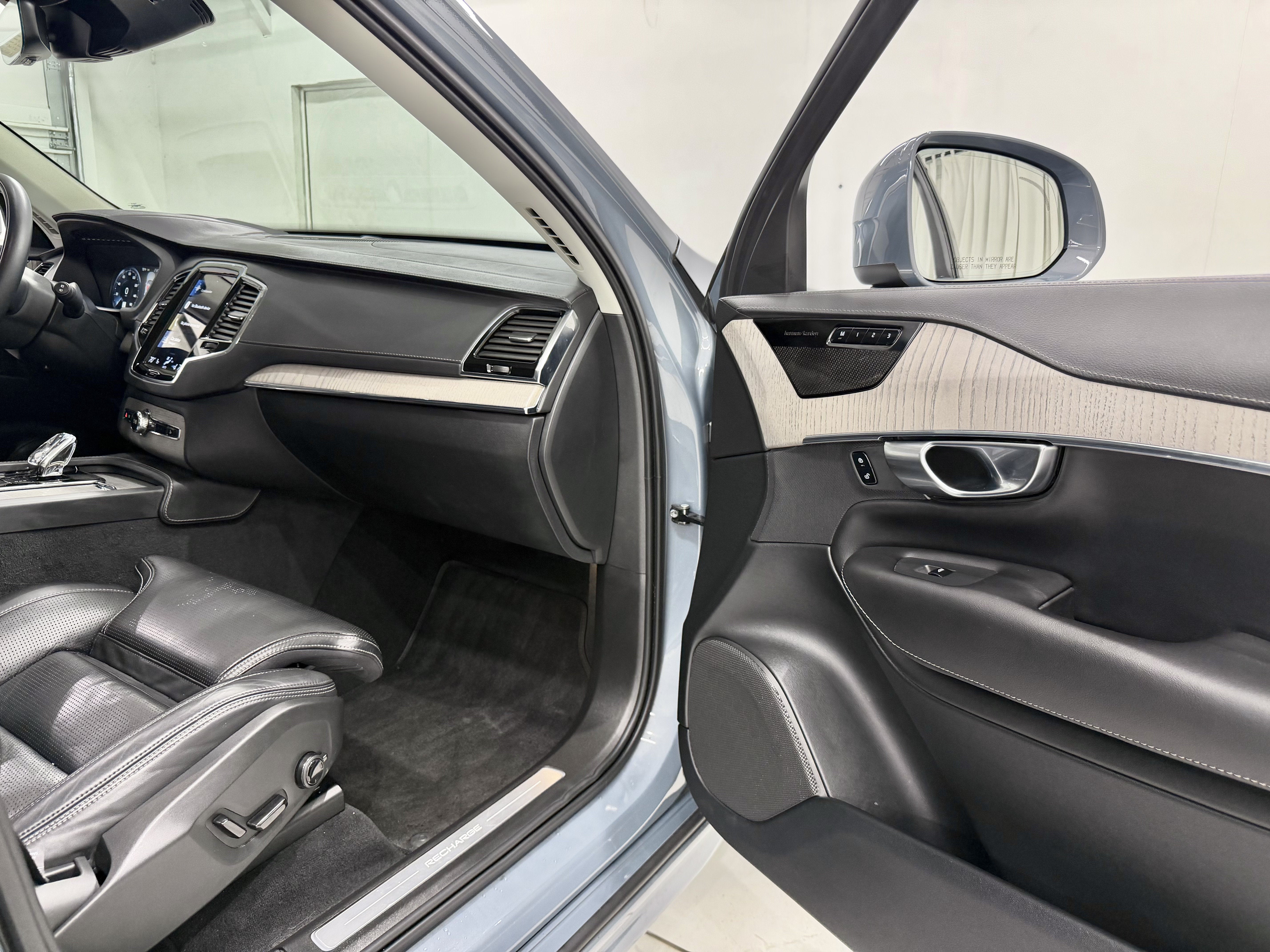 2021 Volvo XC90 T8 Inscription 6 Passenger