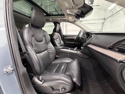 2021 Volvo XC90 T8 Inscription 6 Passenger