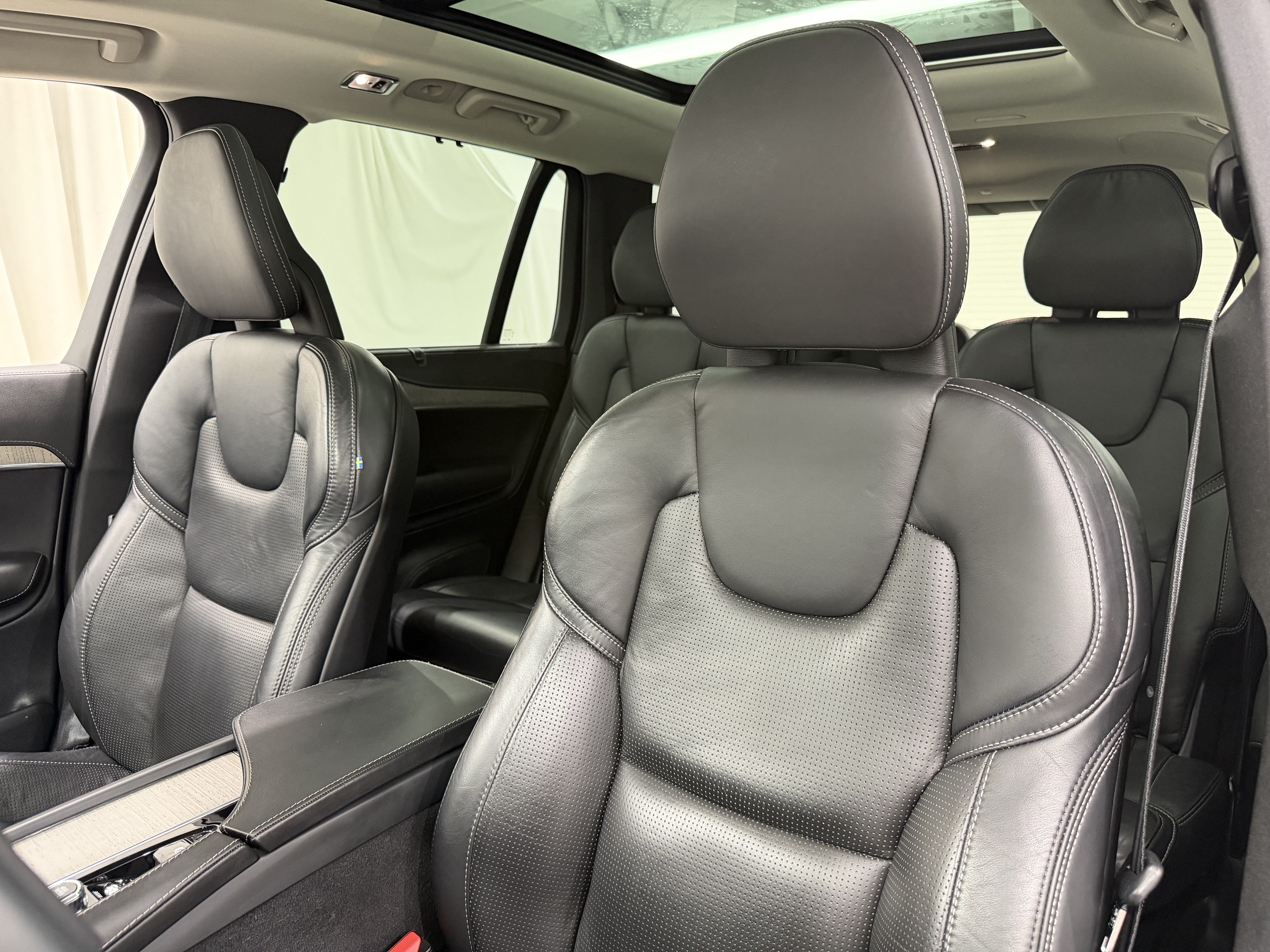 2021 Volvo XC90 T8 Inscription 6 Passenger