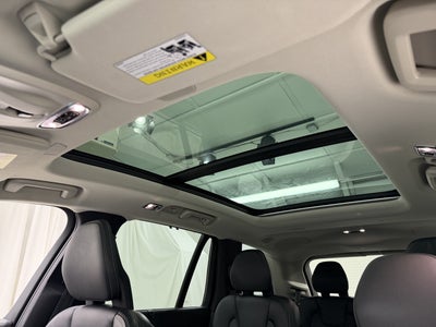 2021 Volvo XC90 T8 Inscription 6 Passenger