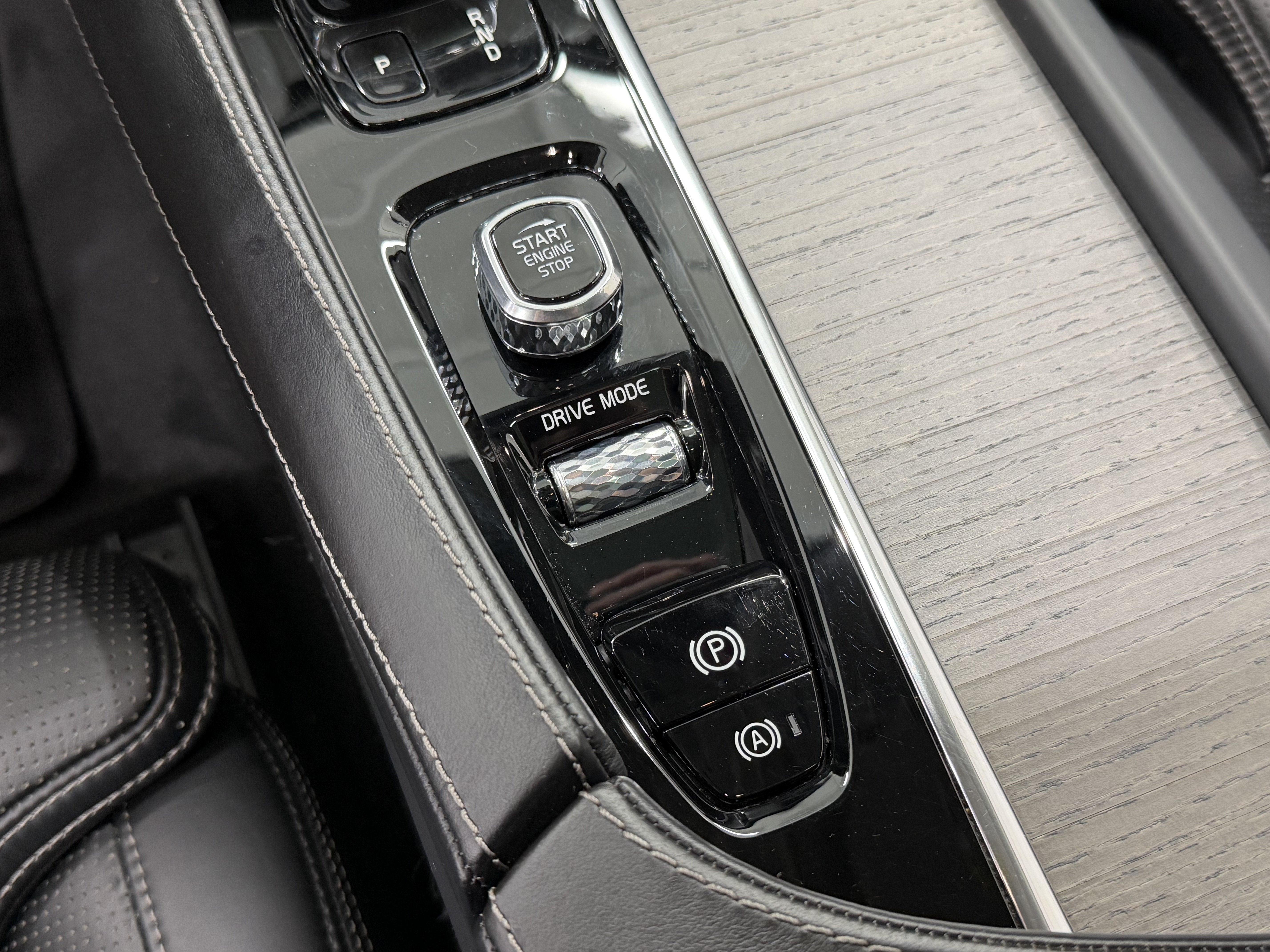 2021 Volvo XC90 T8 Inscription 6 Passenger