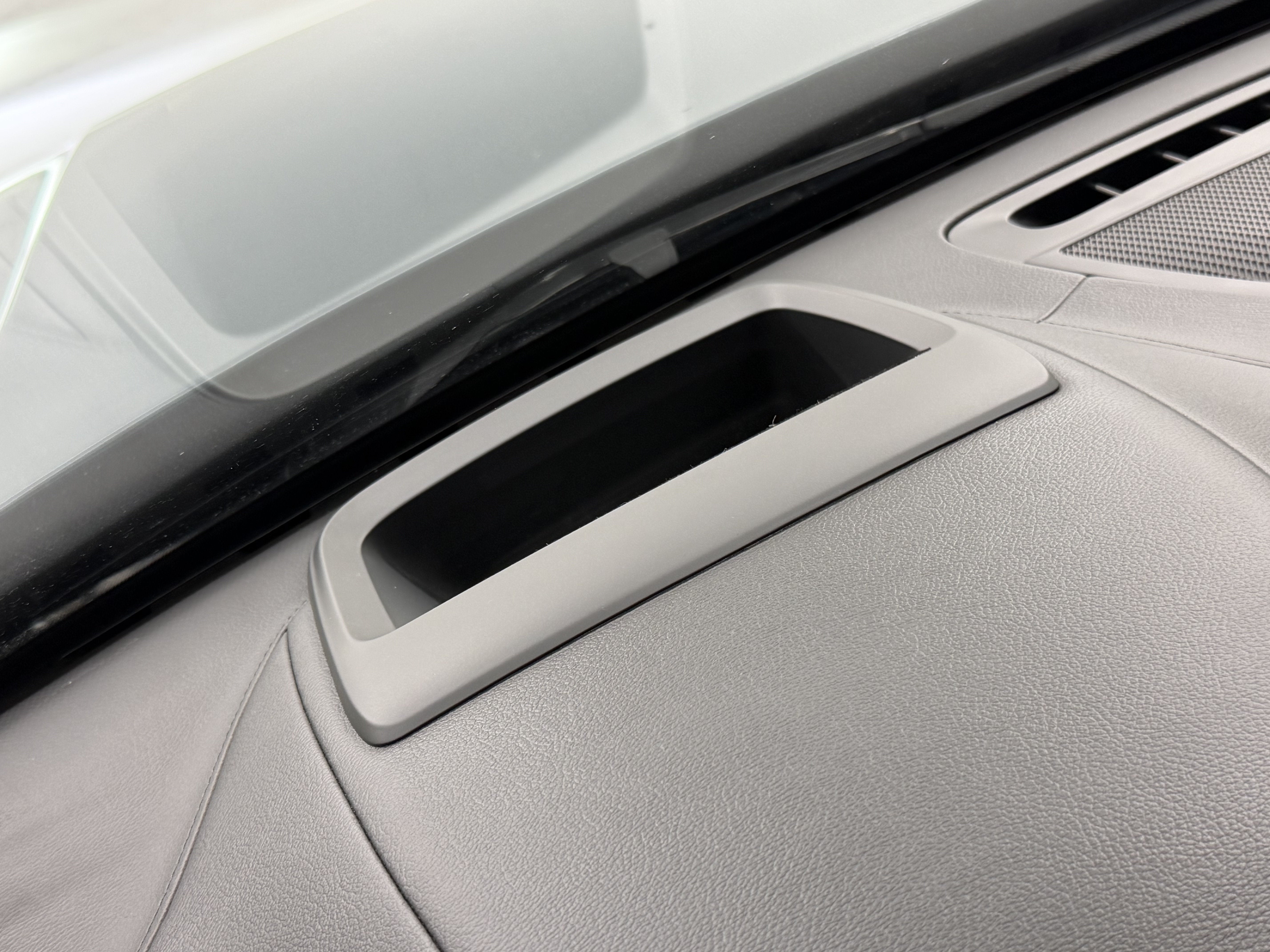 2021 Volvo XC90 T8 Inscription 6 Passenger