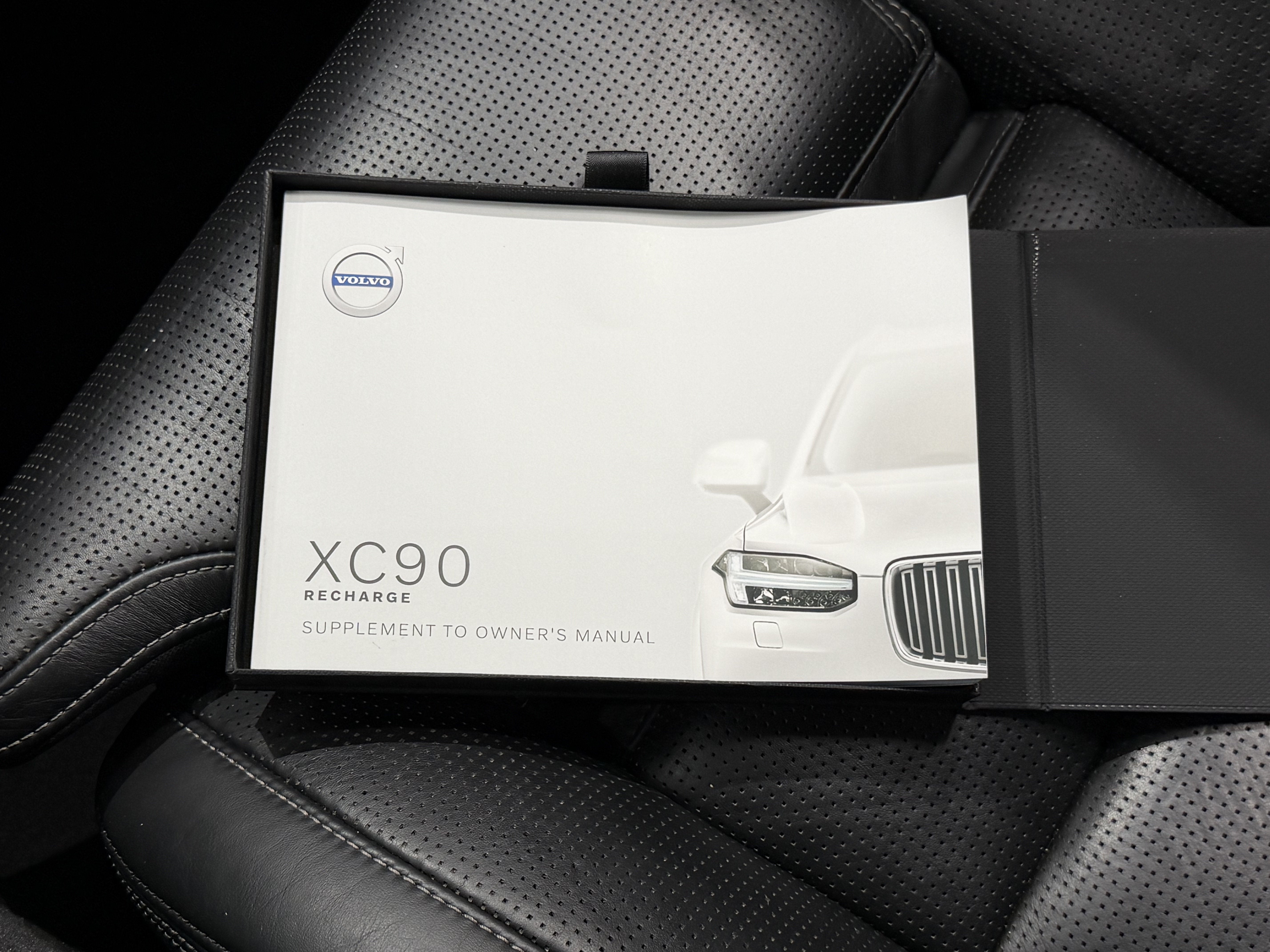 2021 Volvo XC90 T8 Inscription 6 Passenger